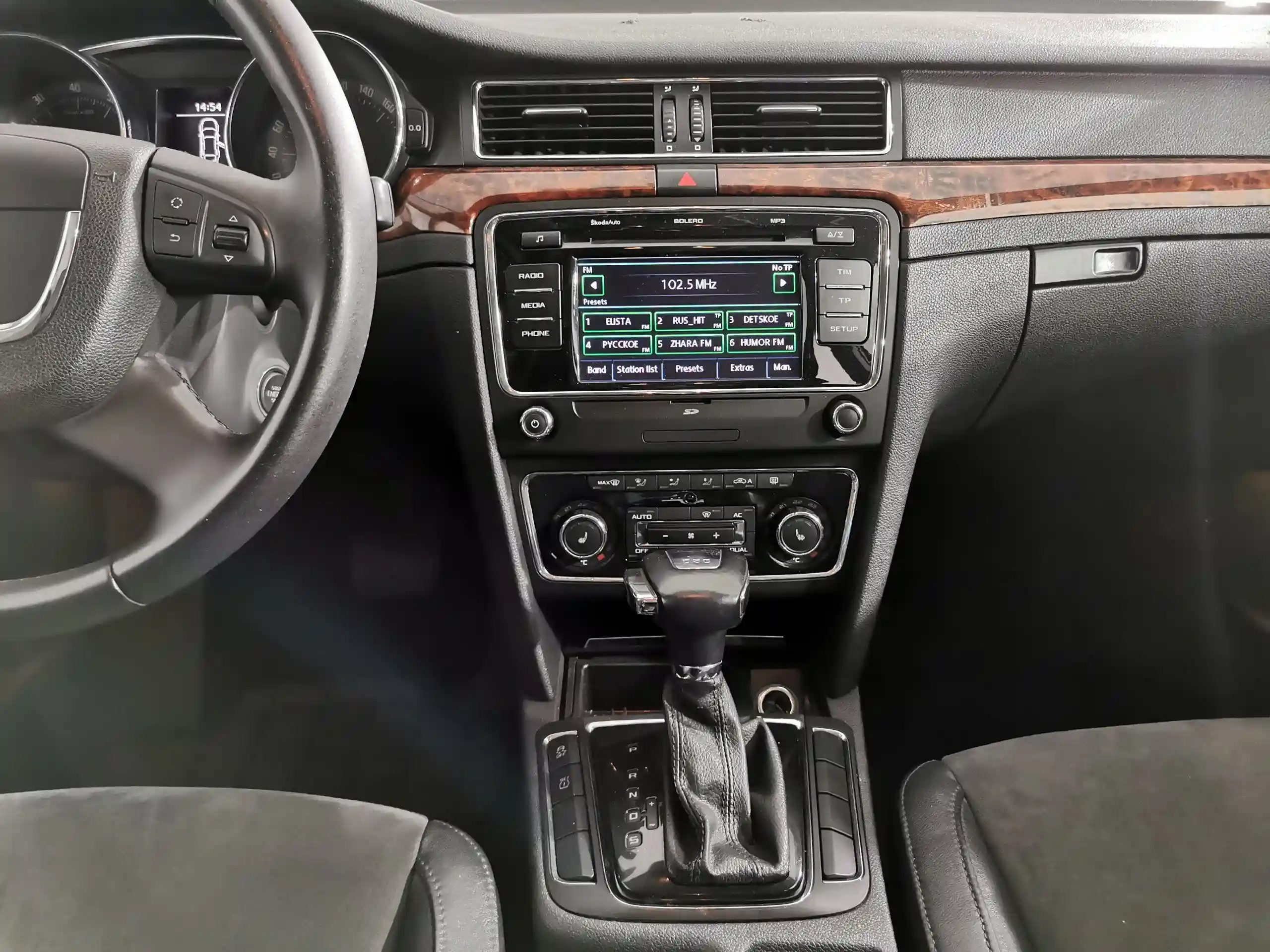 Skoda Superb 2011
