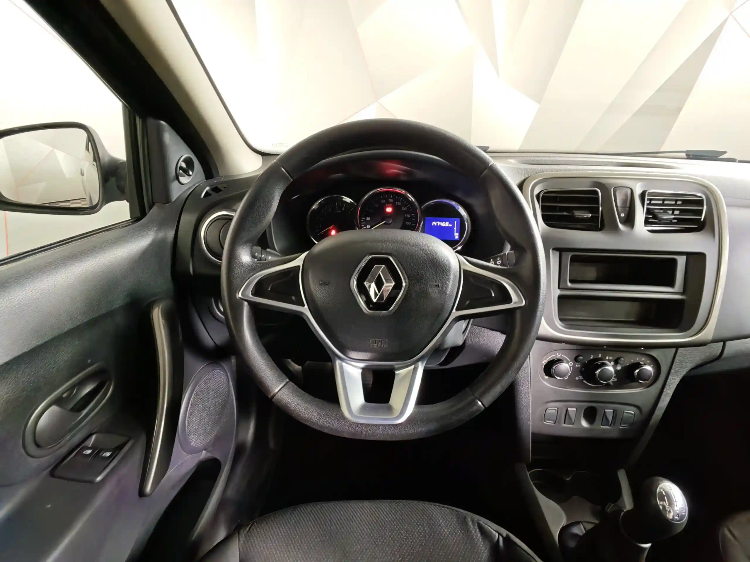 Renault Logan 2018