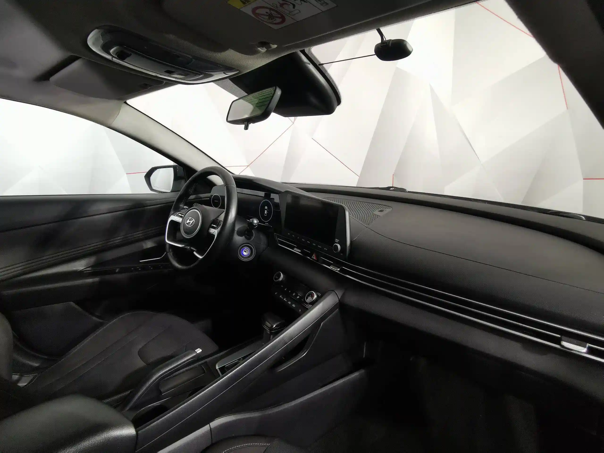 Hyundai Elantra 2023