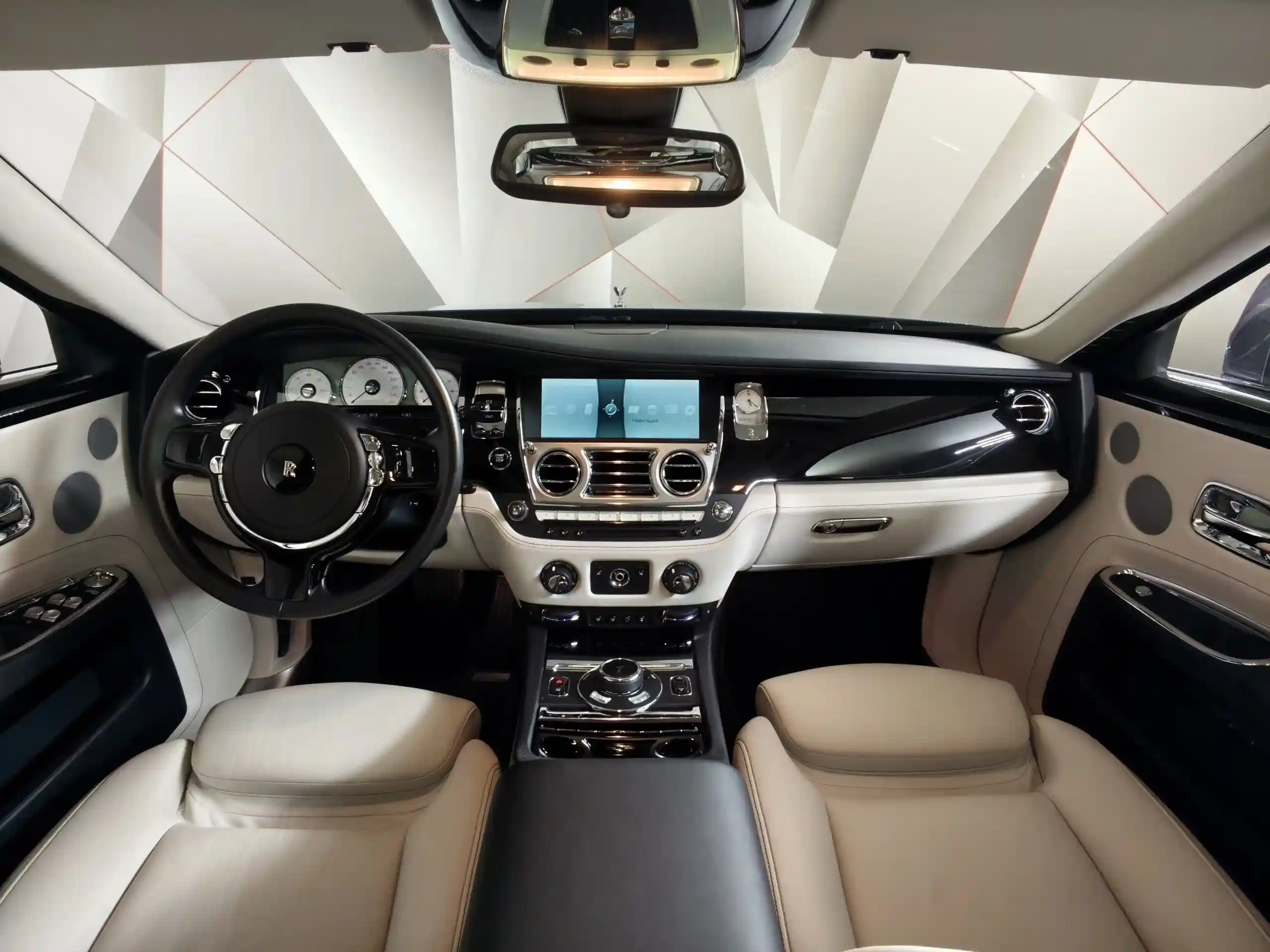 Rolls-Royce Ghost 2015