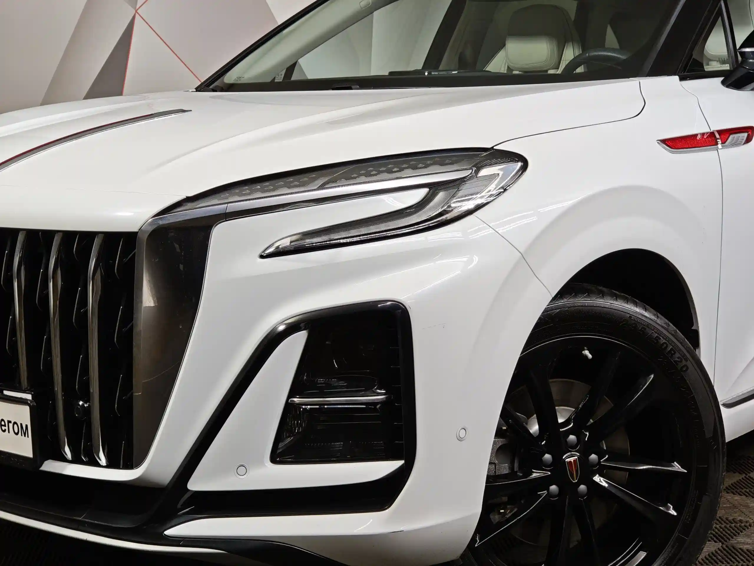 Hongqi HS3 2024