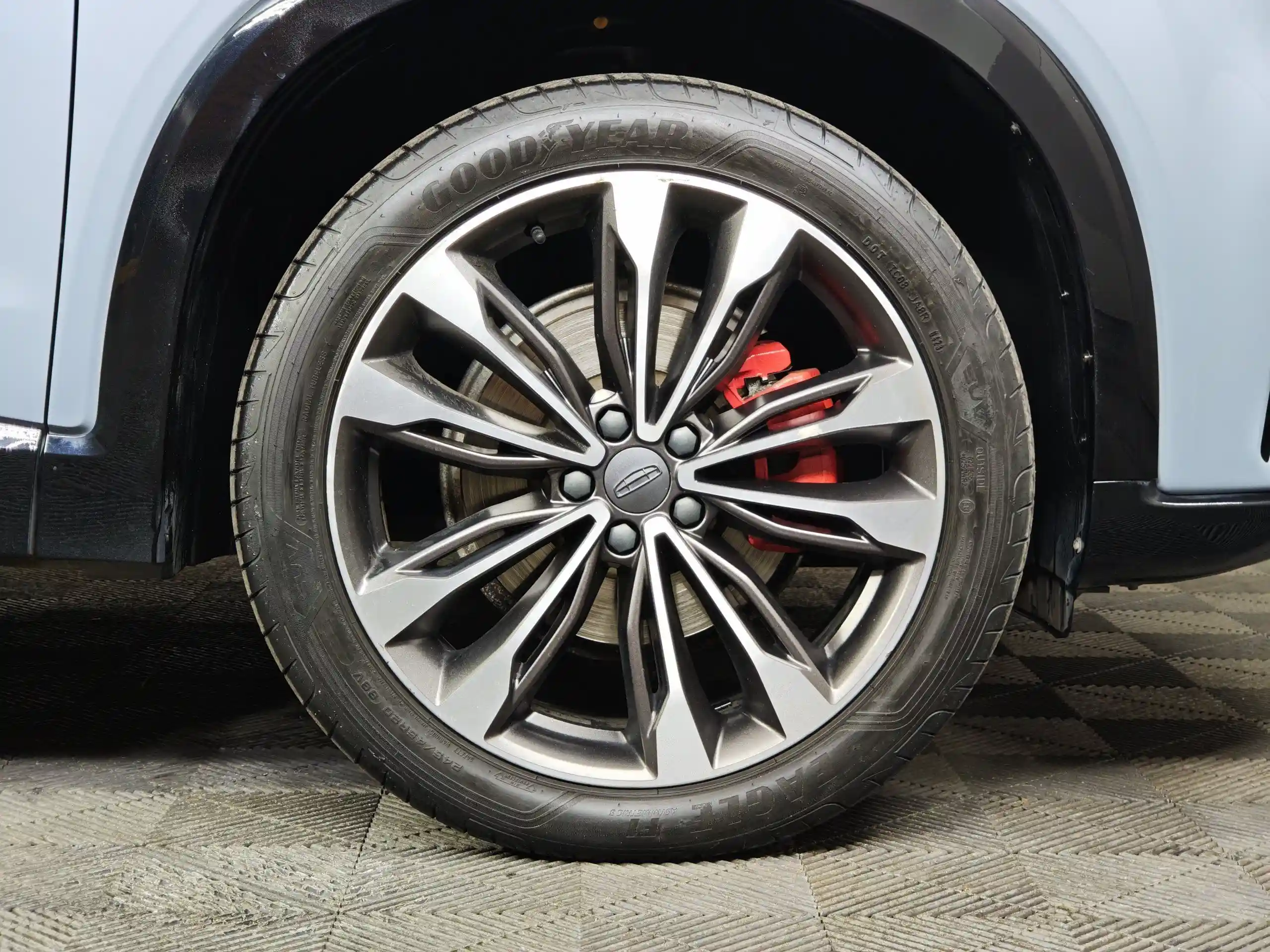 Geely Tugella 2023