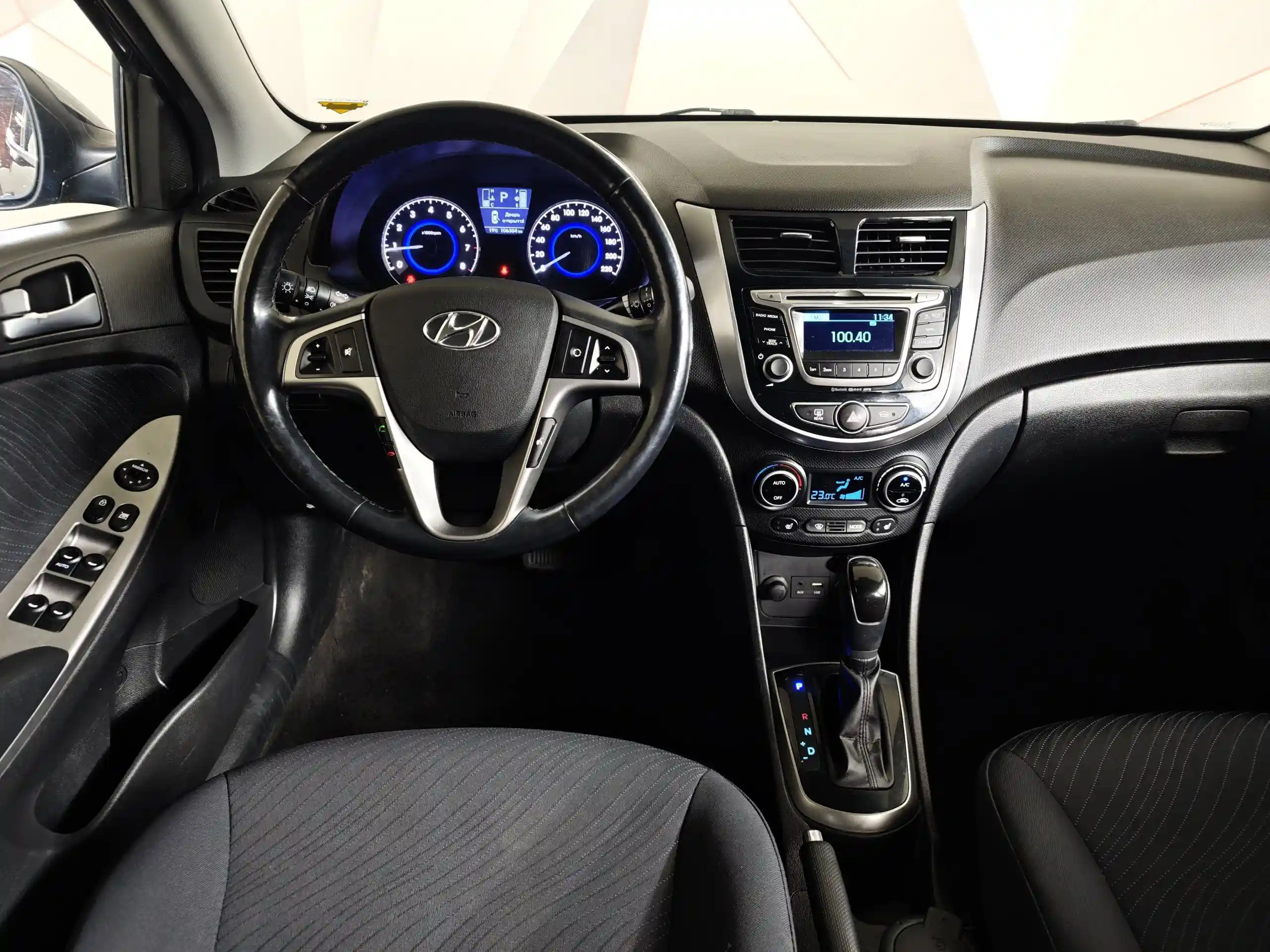 Hyundai Solaris 2016