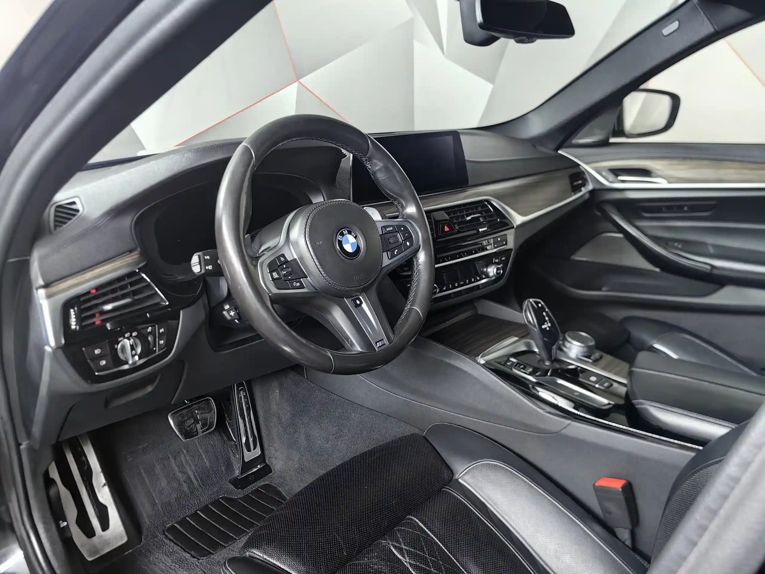 BMW 5 серия 2019