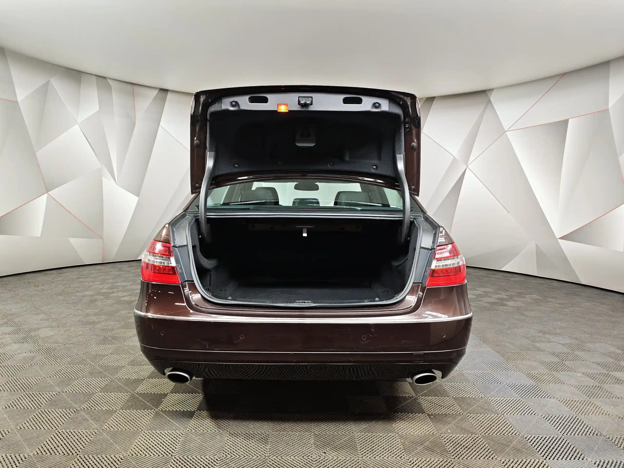 Mercedes-Benz E-Класс 2011
