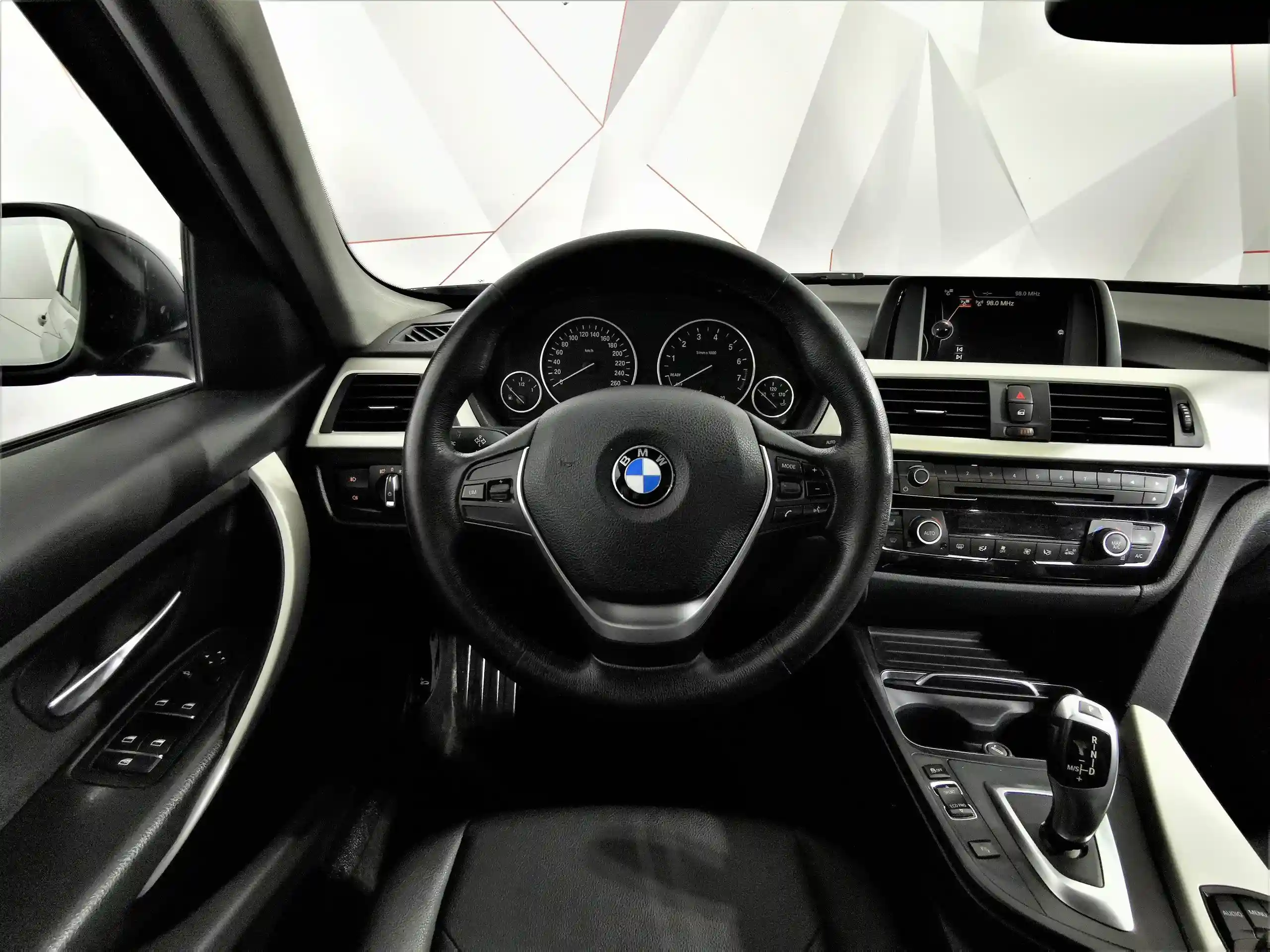 BMW 3 серия 2017