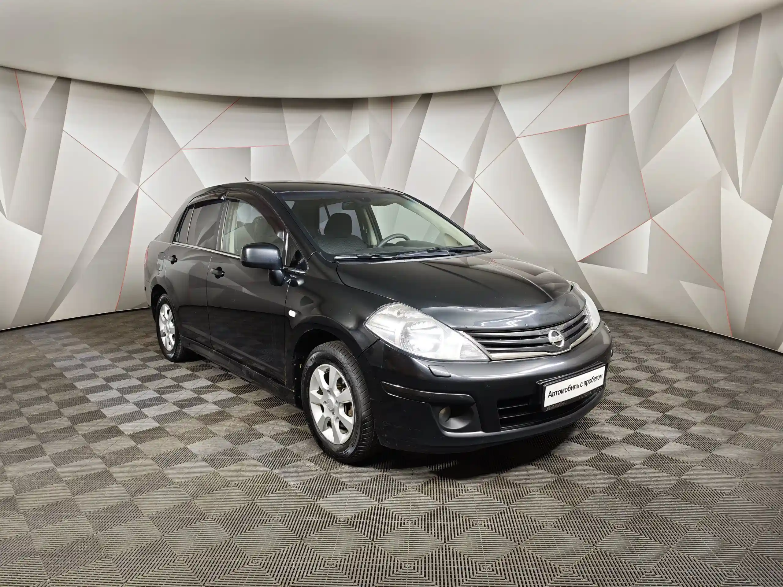 Nissan Tiida 2010