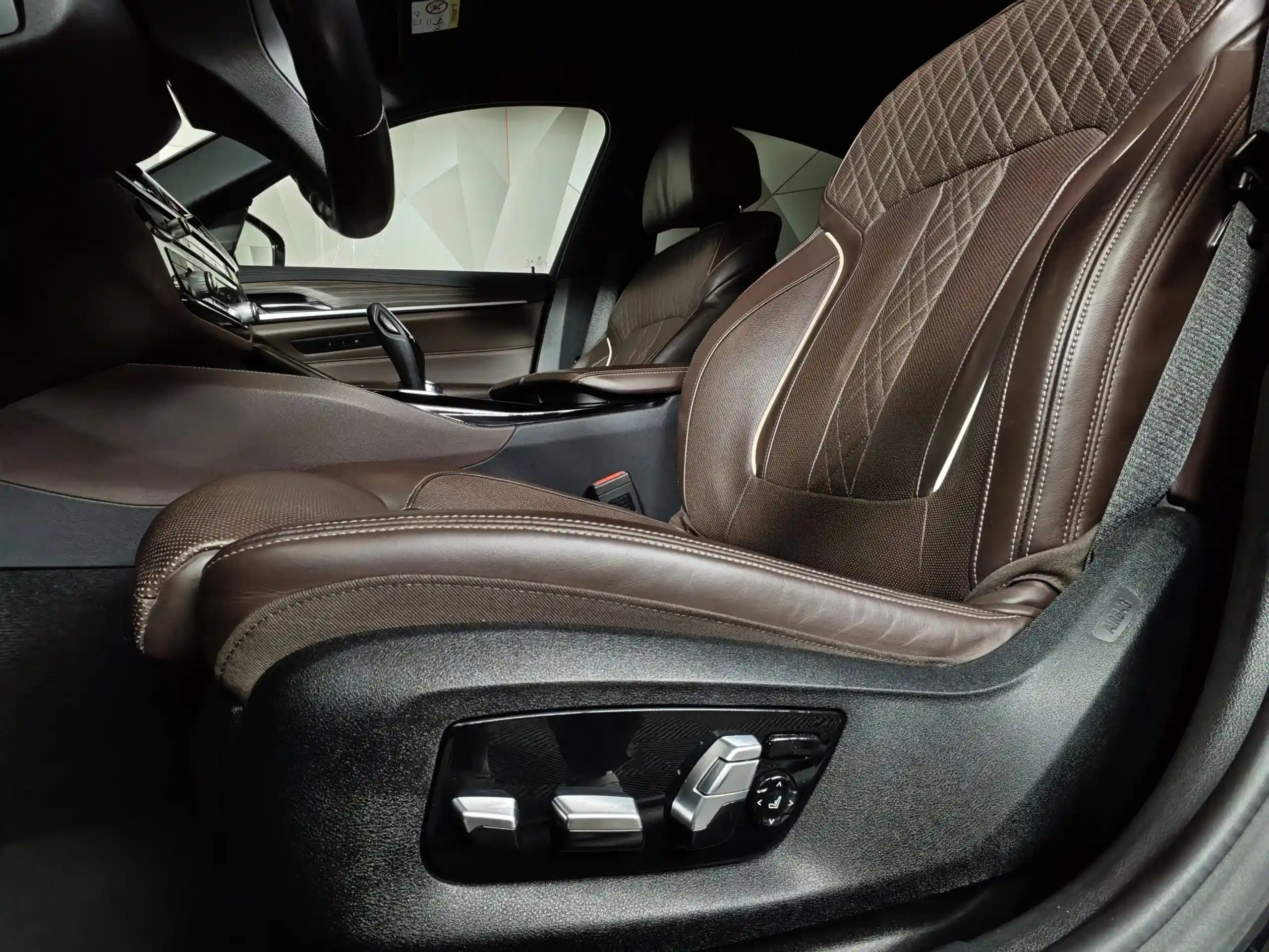 BMW 5 серия 2019