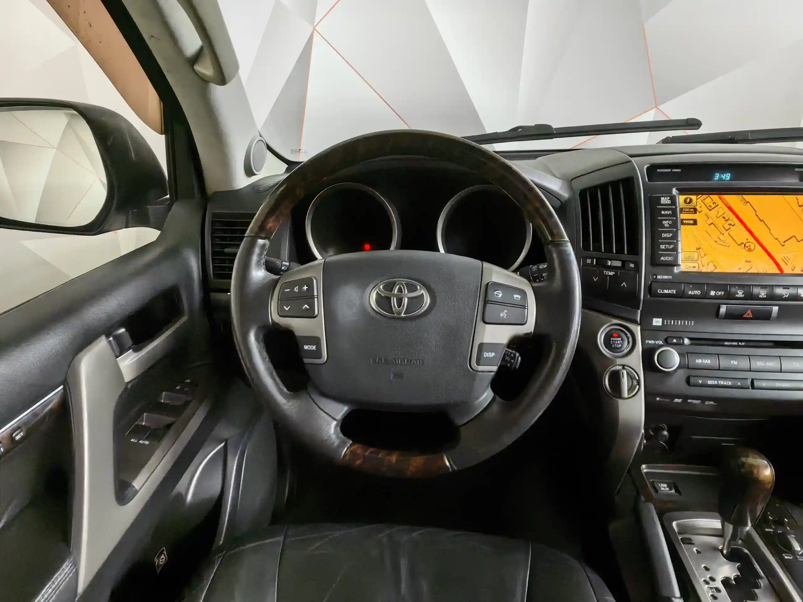 Toyota Land Cruiser 2011