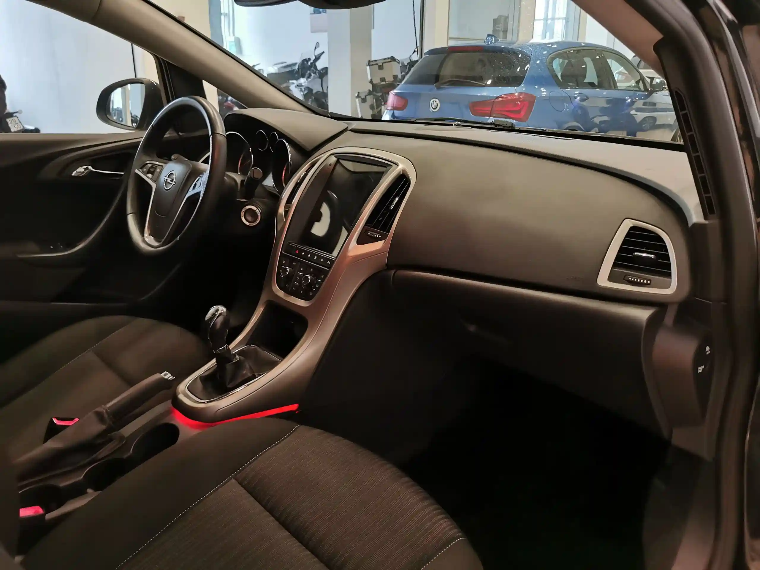 Opel Astra 2012