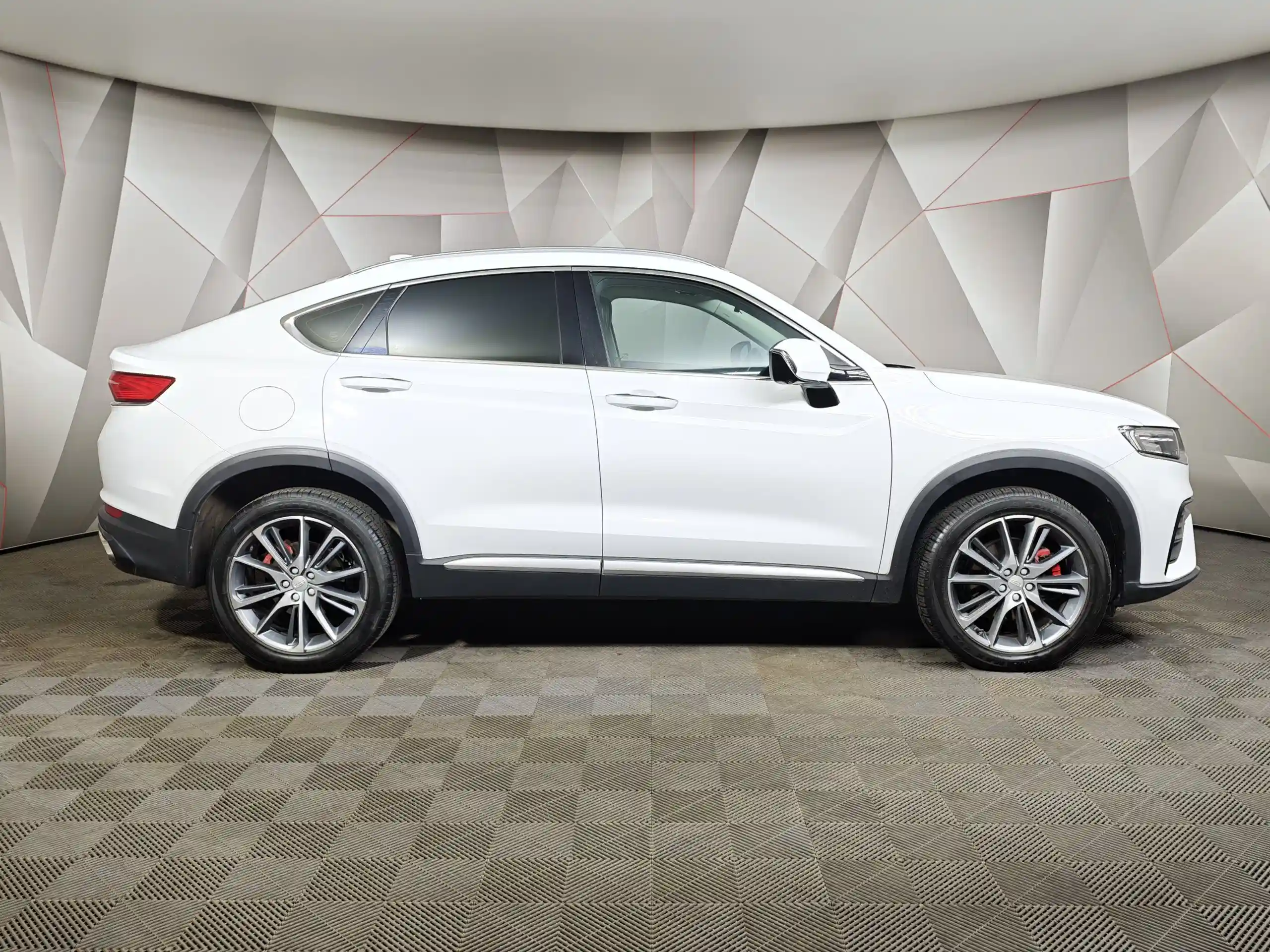 Geely Tugella 2021