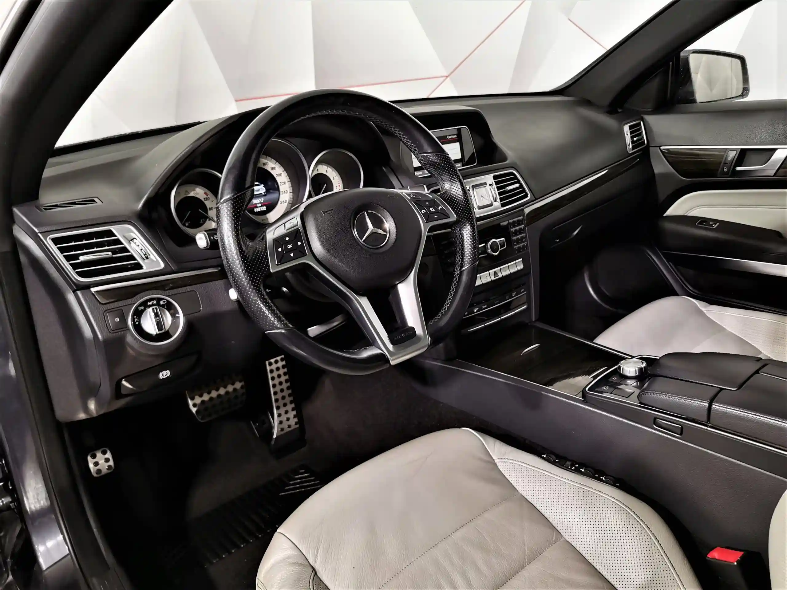 Mercedes-Benz E-Класс 2013