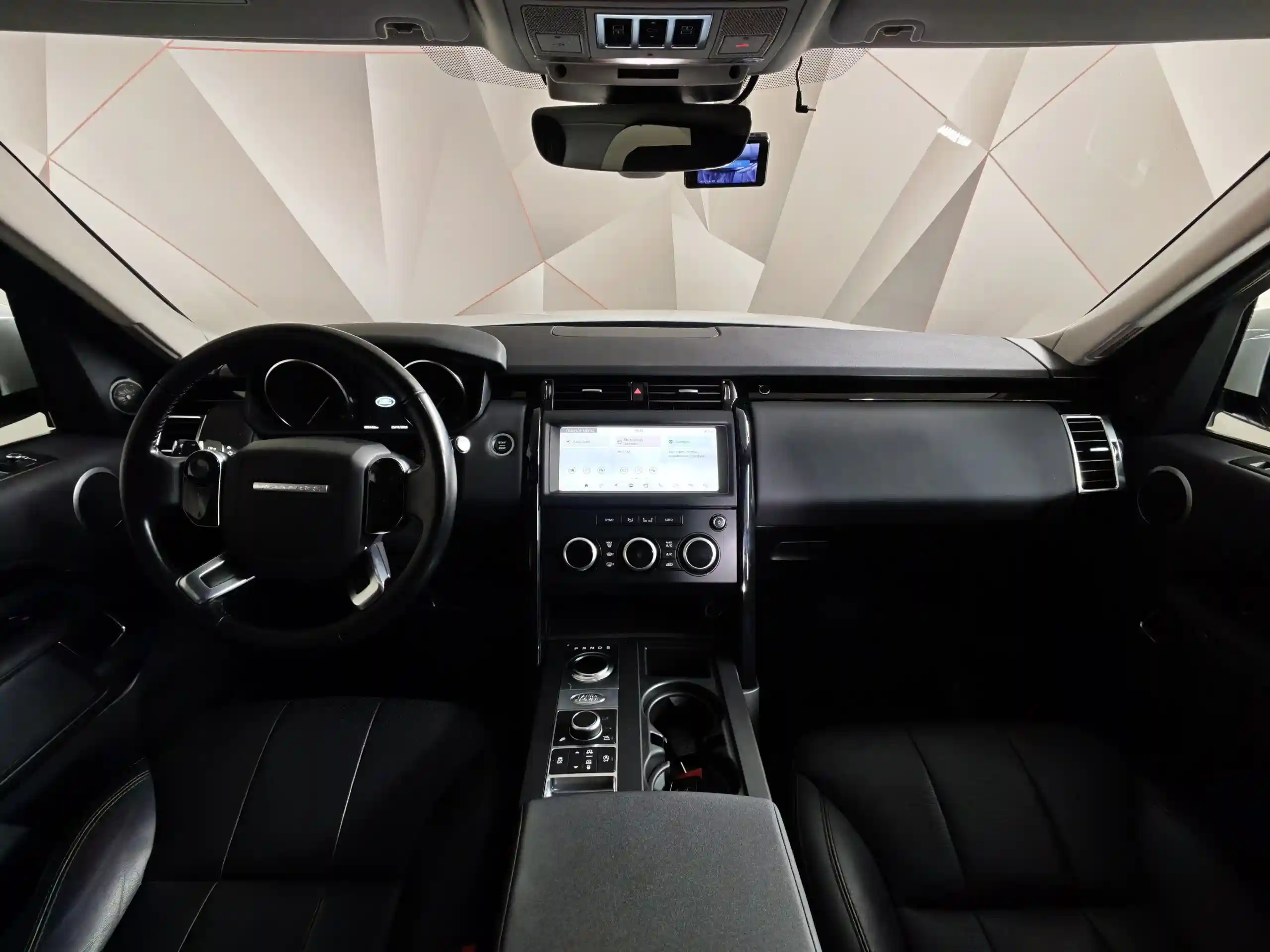 Land Rover Discovery 2019