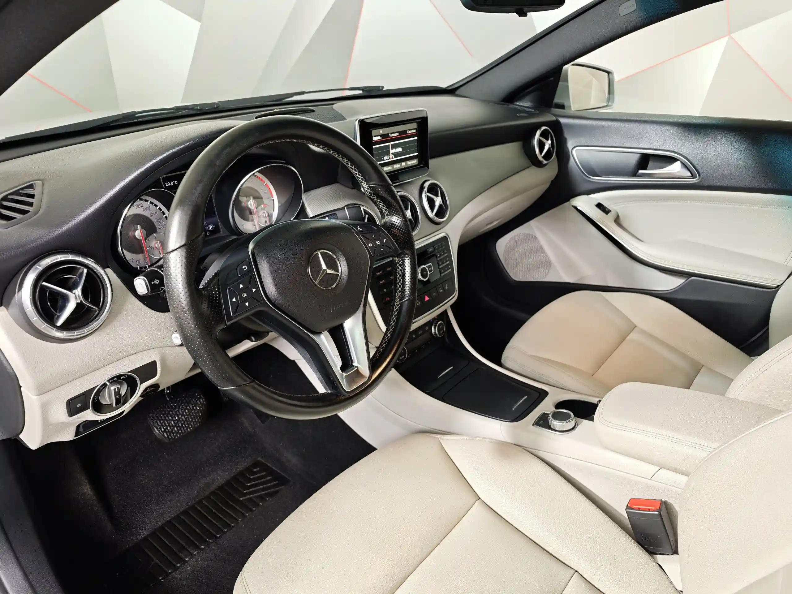 Mercedes-Benz CLA 2014