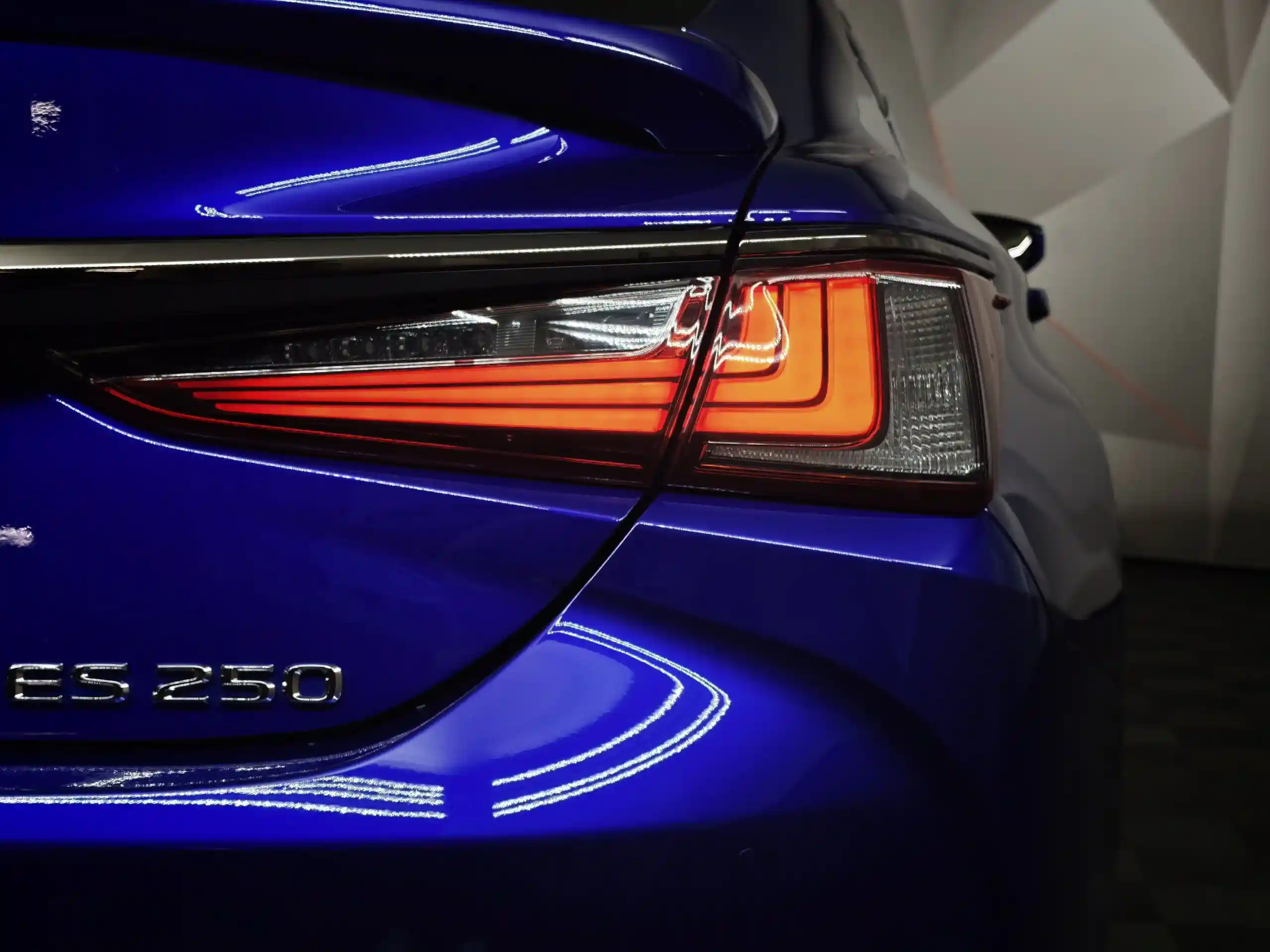 Lexus ES 2022