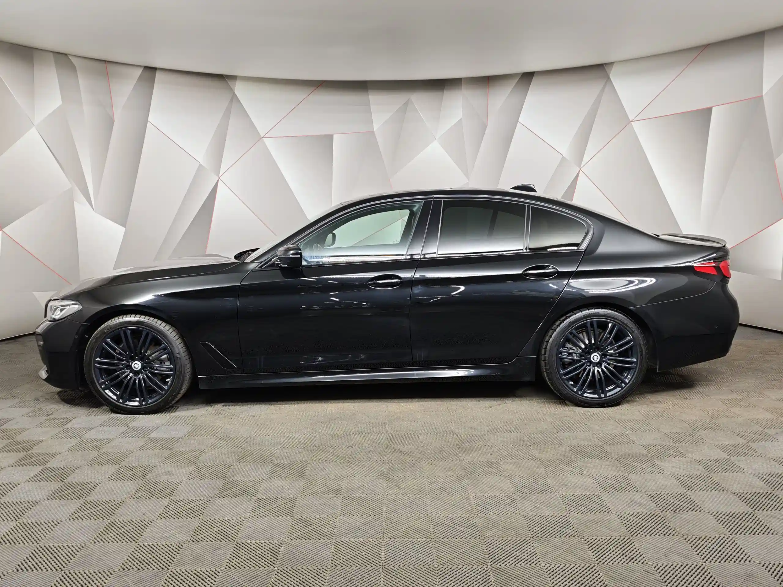 BMW 5 серия 2021