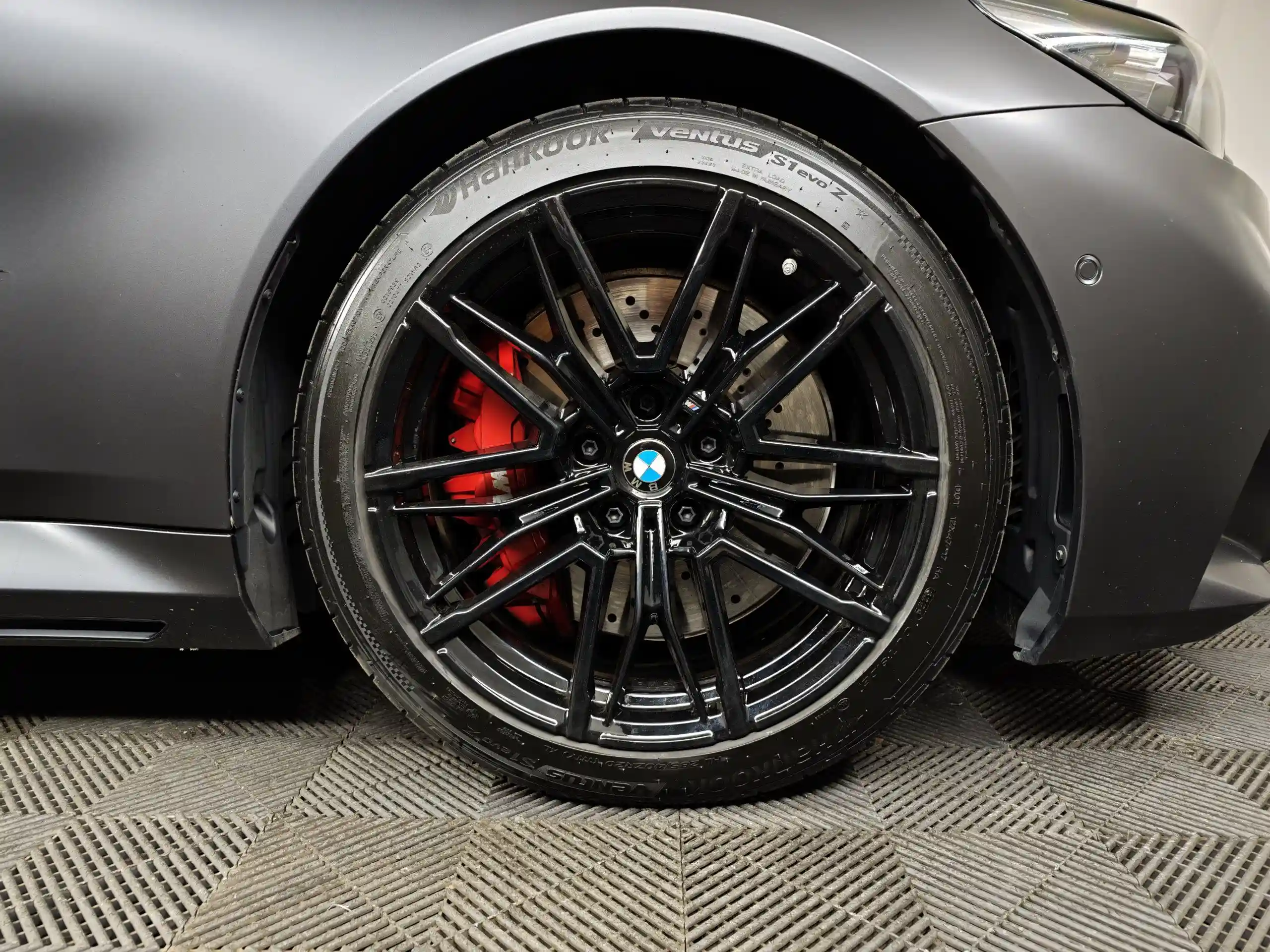 BMW M5 2024