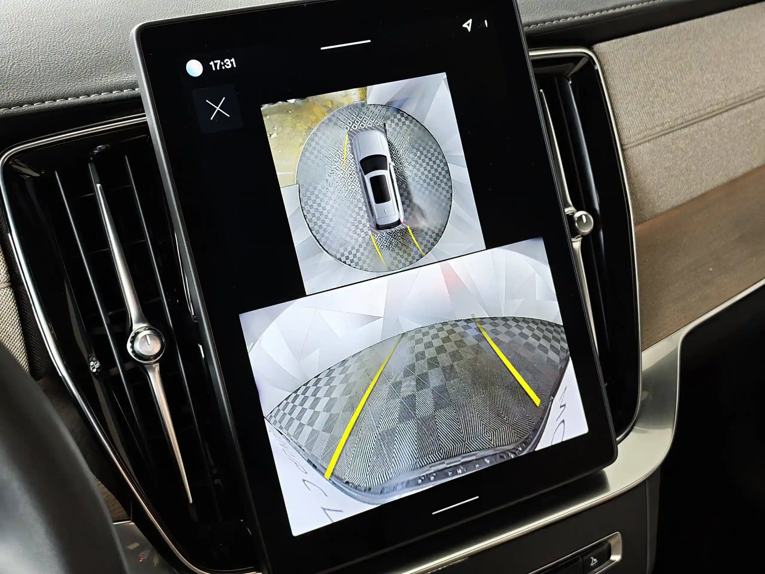 Volvo XC90 2025
