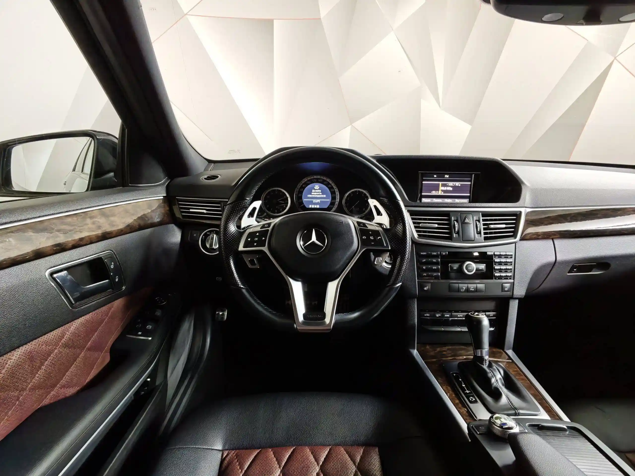 Mercedes-Benz E-Класс 2011