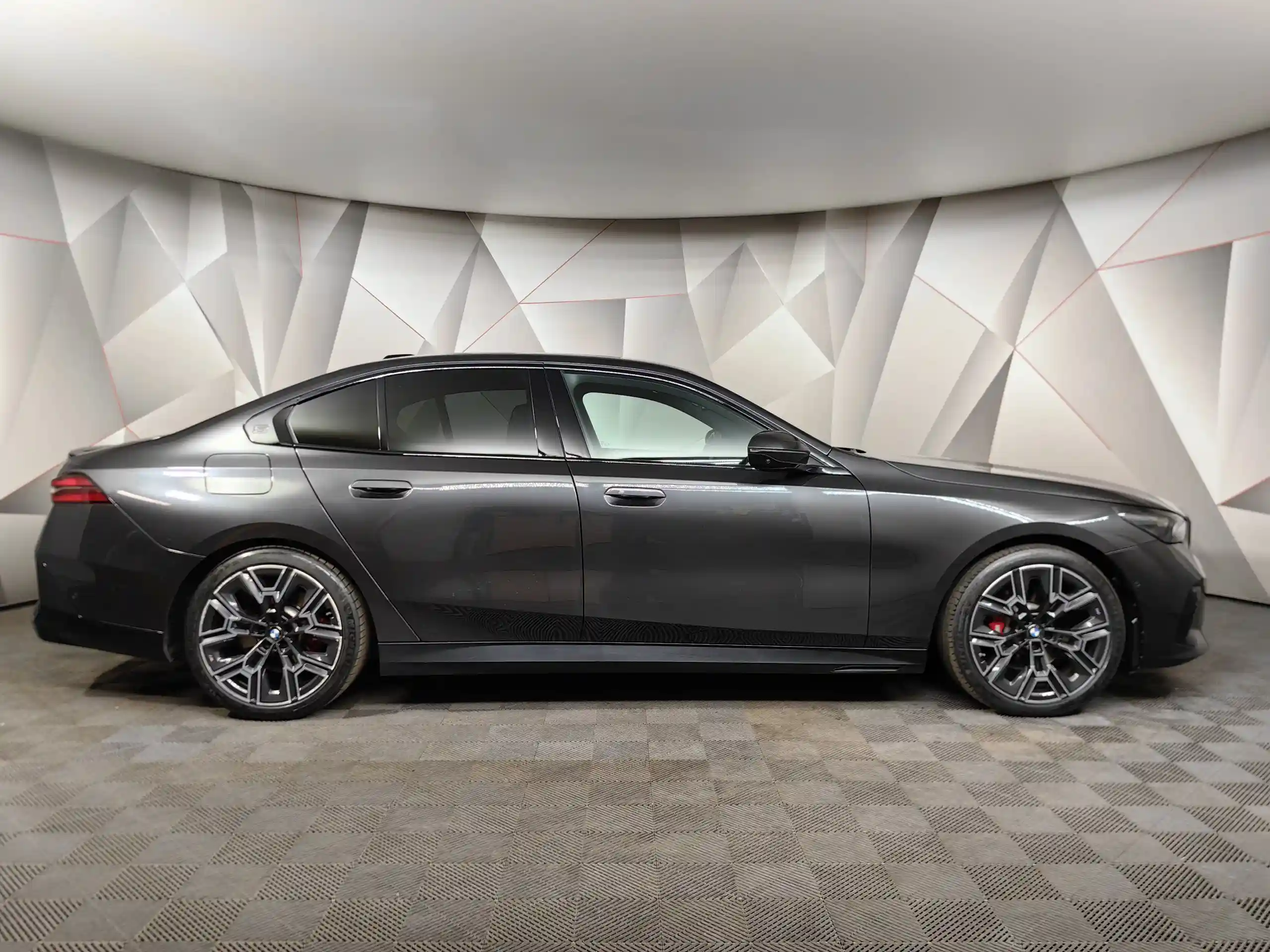 BMW 5 серия 2024