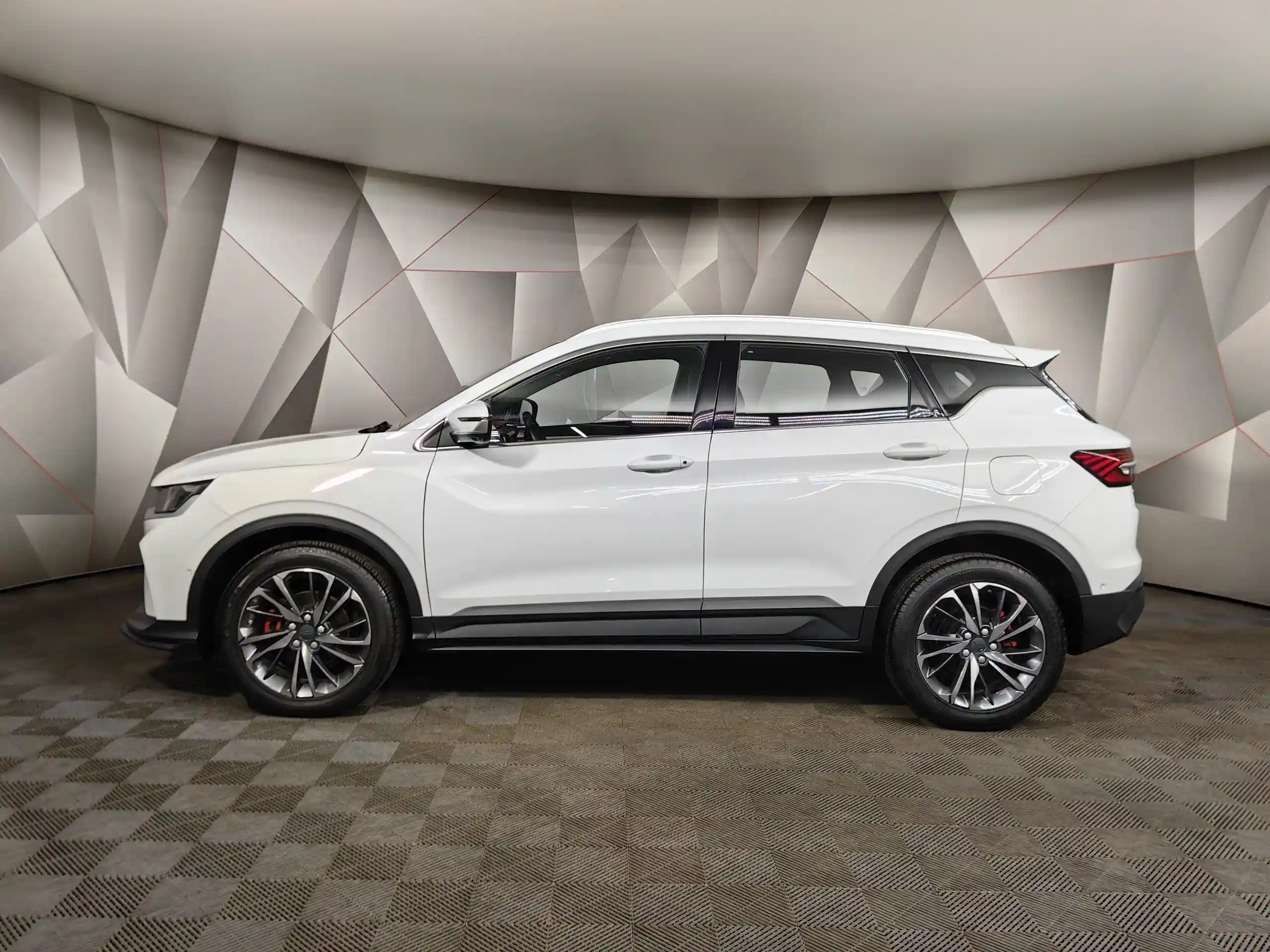 Geely Coolray 2023