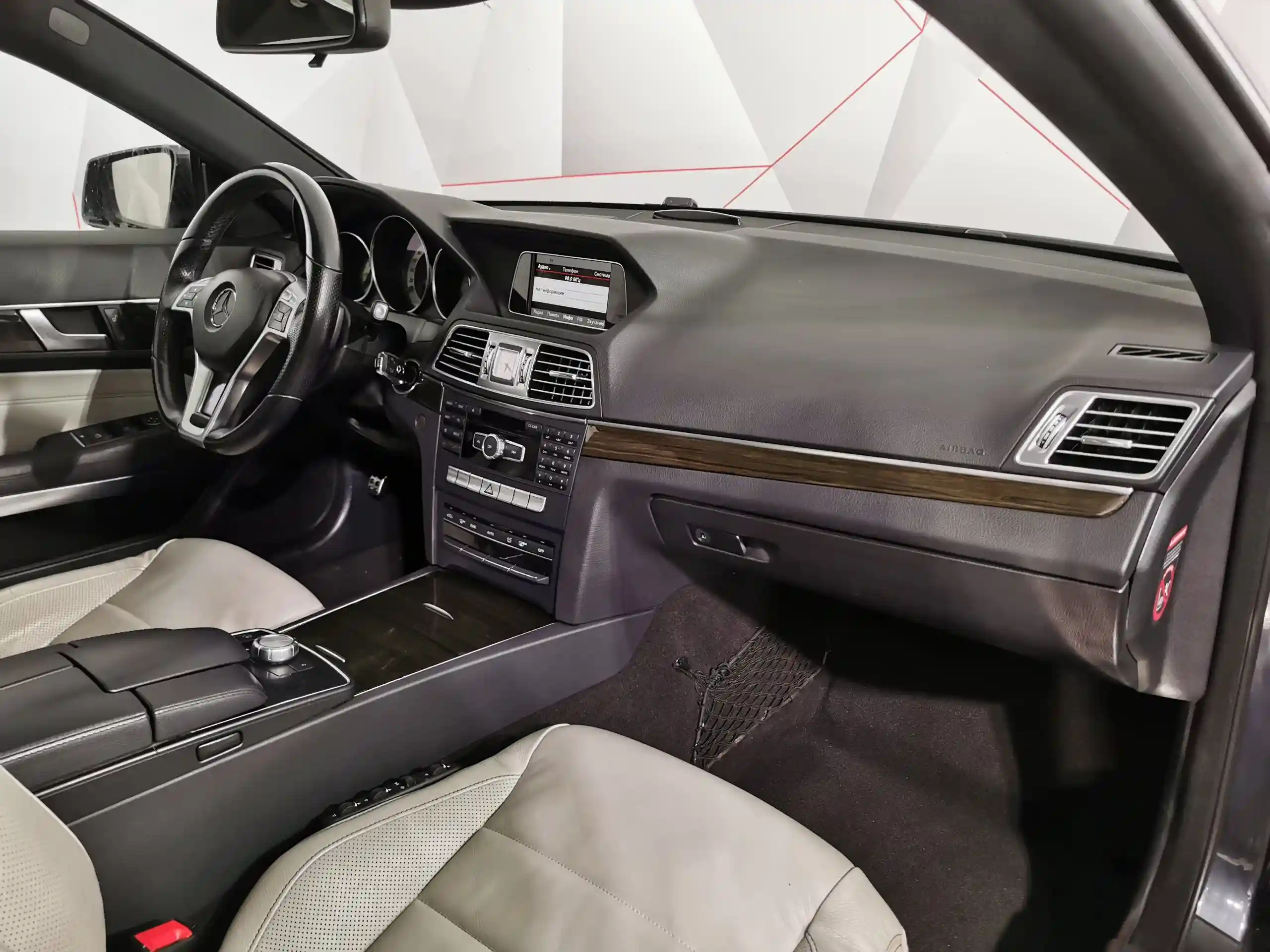 Mercedes-Benz E-Класс 2013