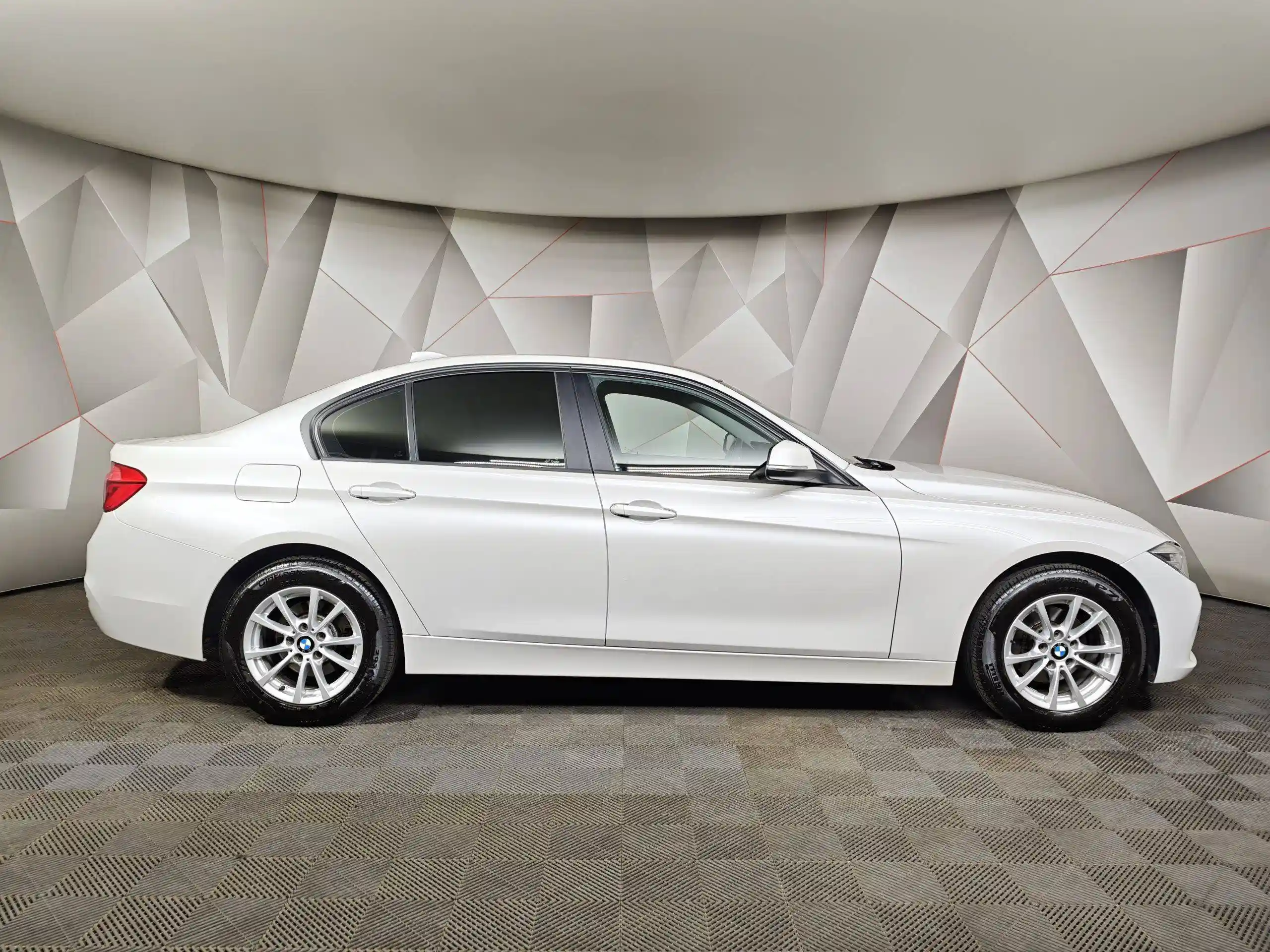 BMW 3 серия 2017