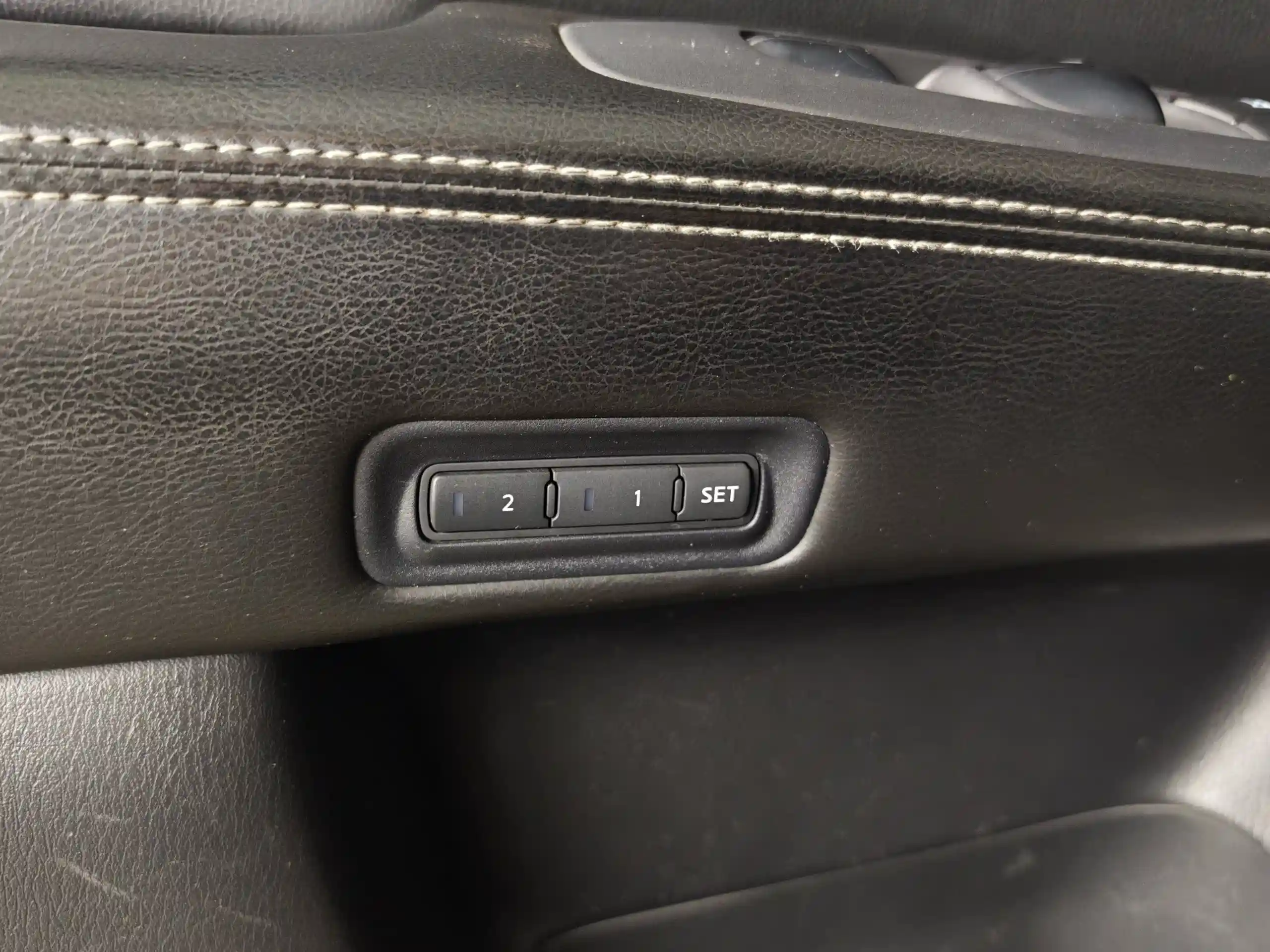 Nissan Pathfinder 2014