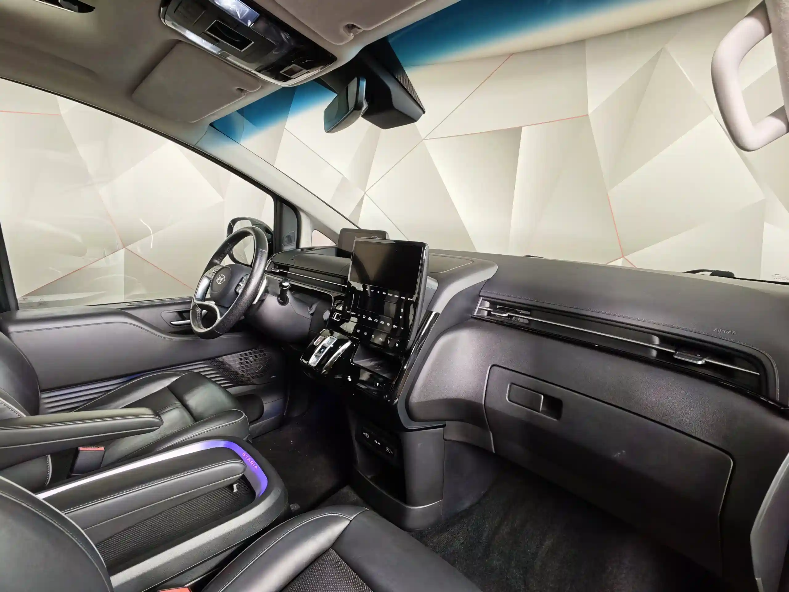 Hyundai Staria 2021