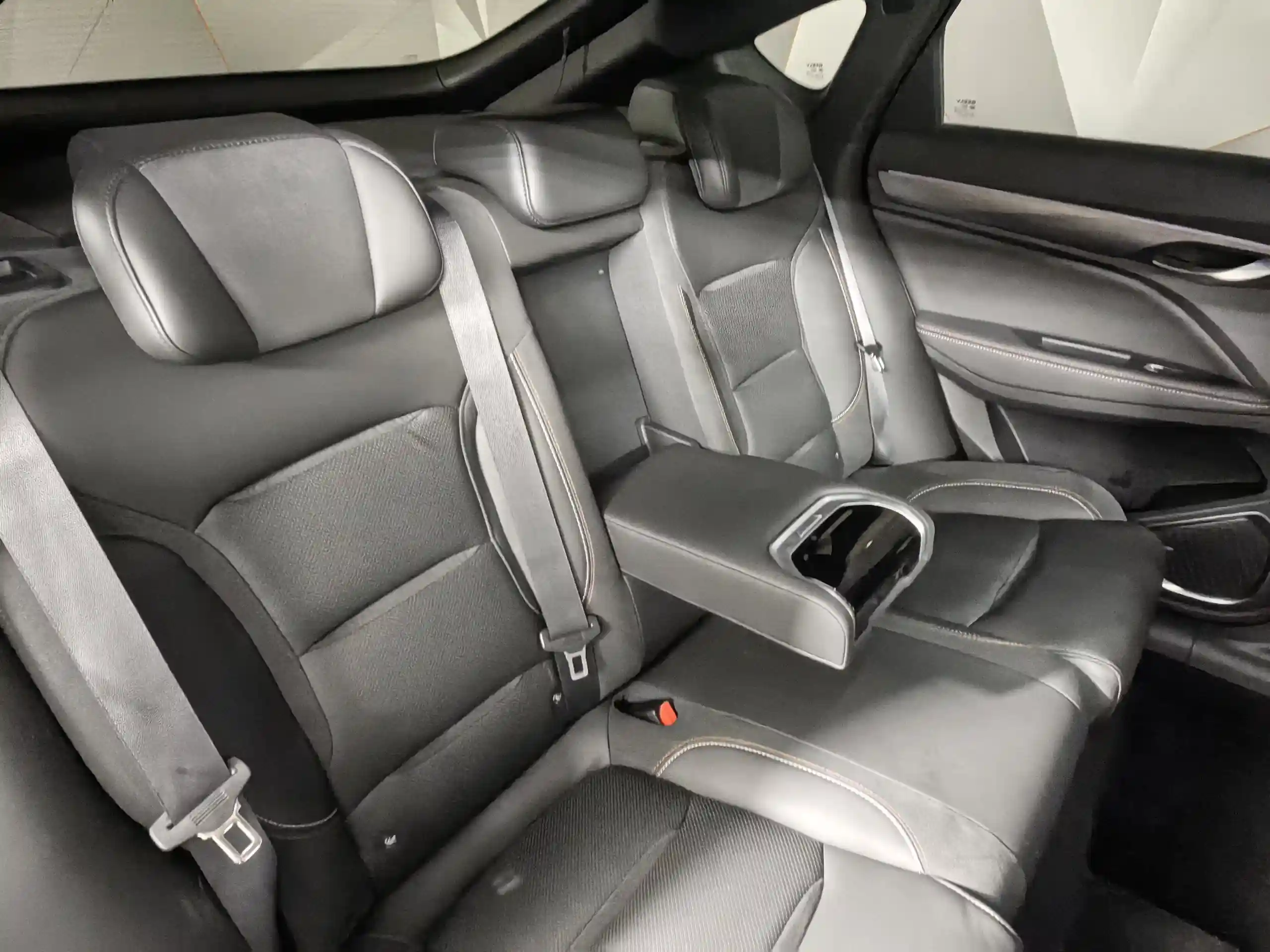 Geely Tugella 2022