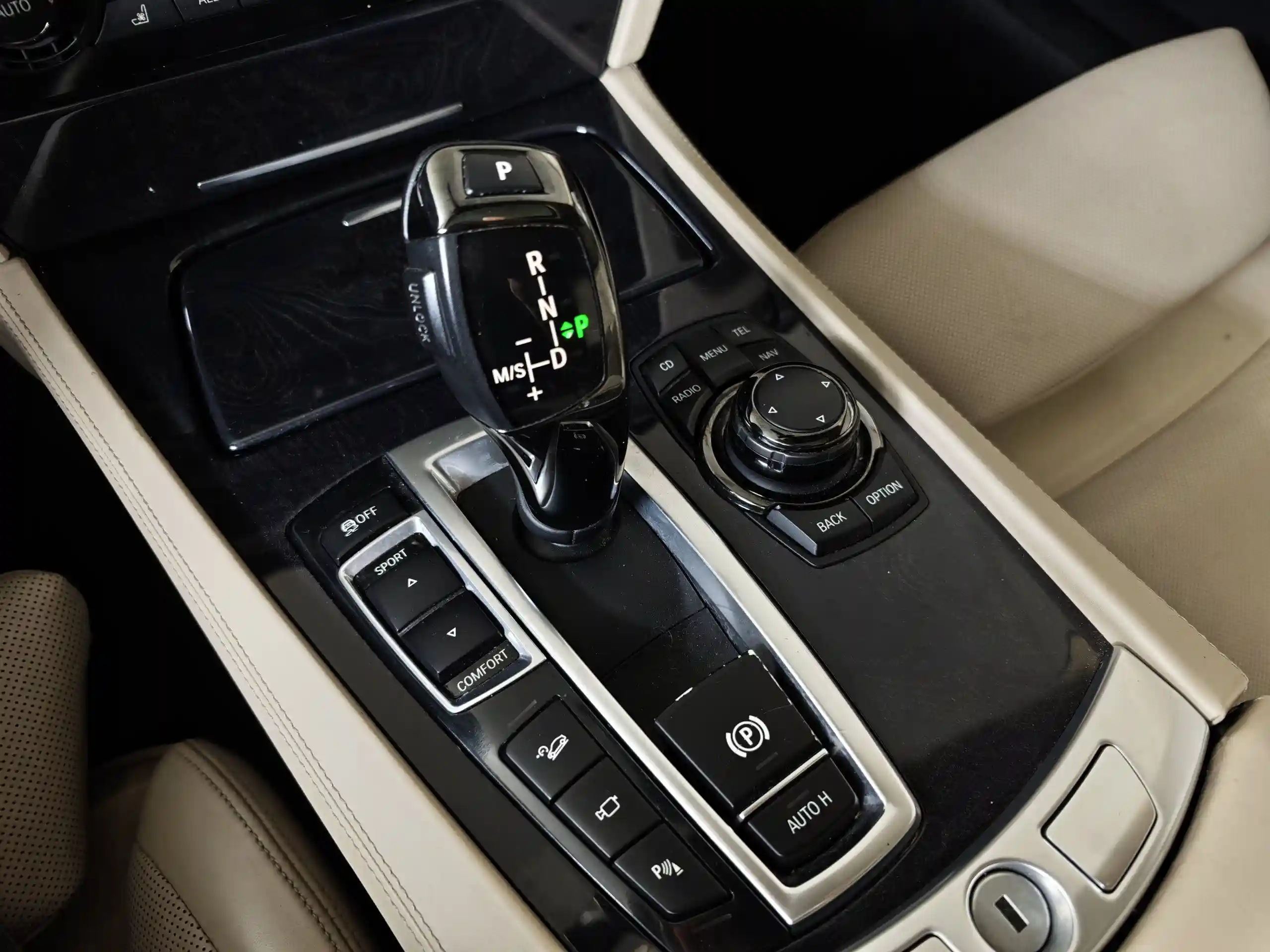BMW 7 серия 2010