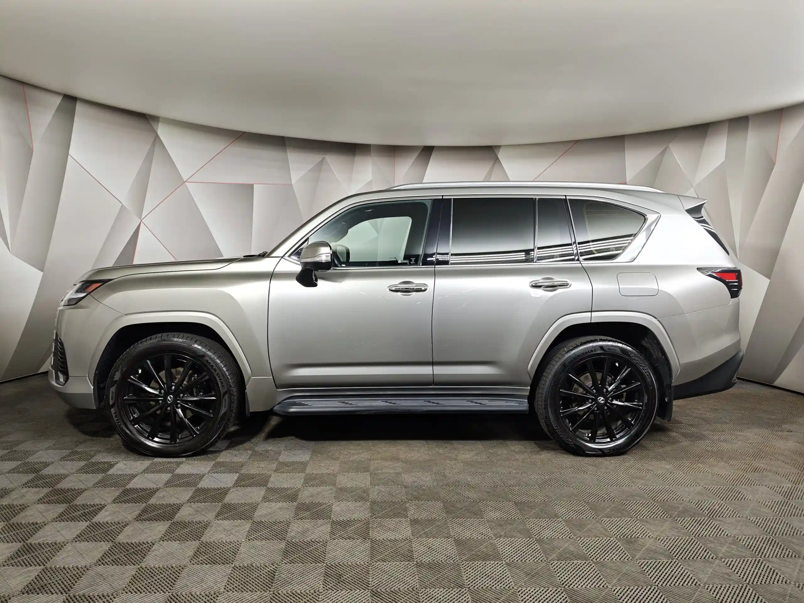 Lexus LX 2022