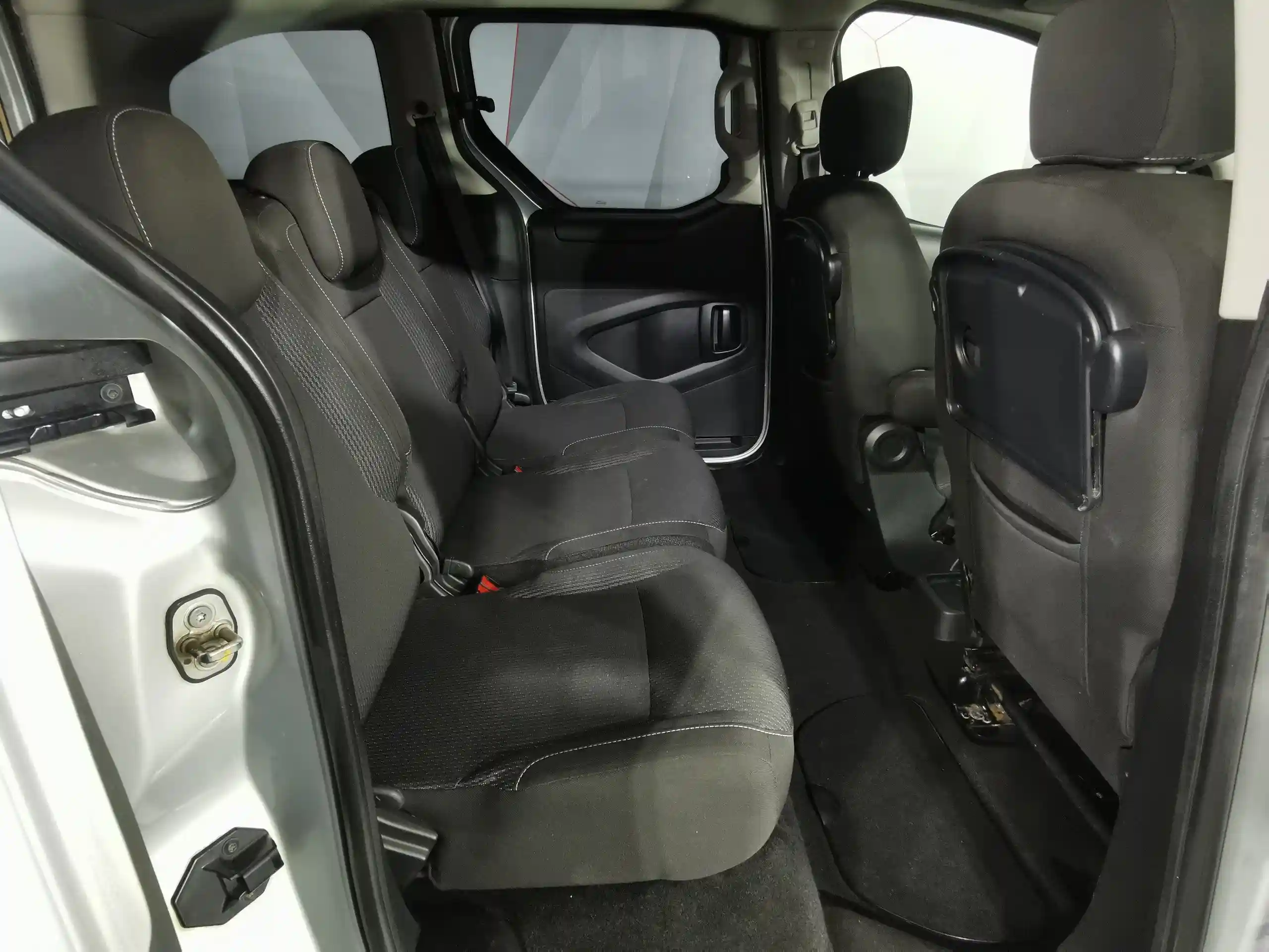 Peugeot Partner 2021