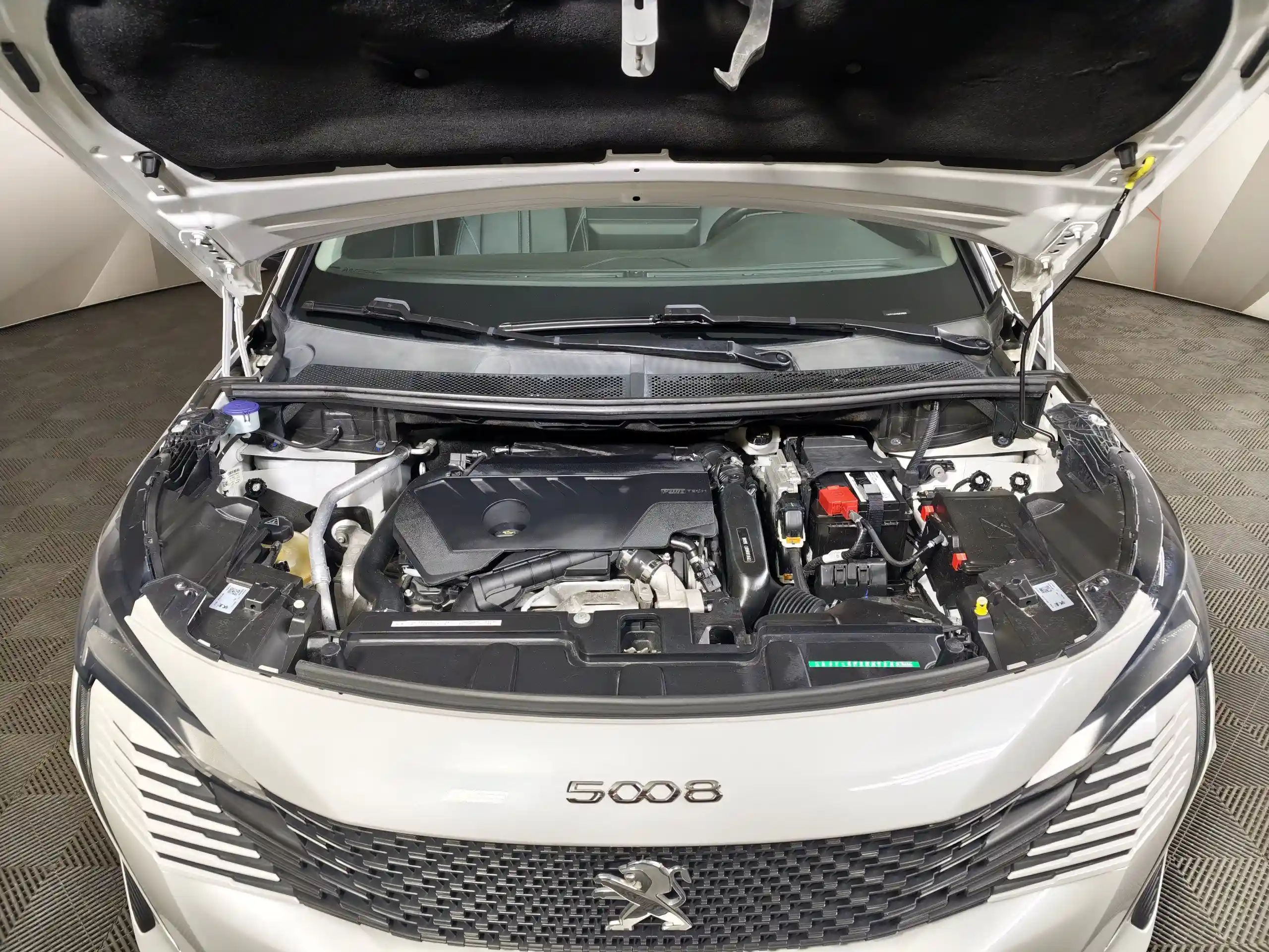 Peugeot 5008 2021