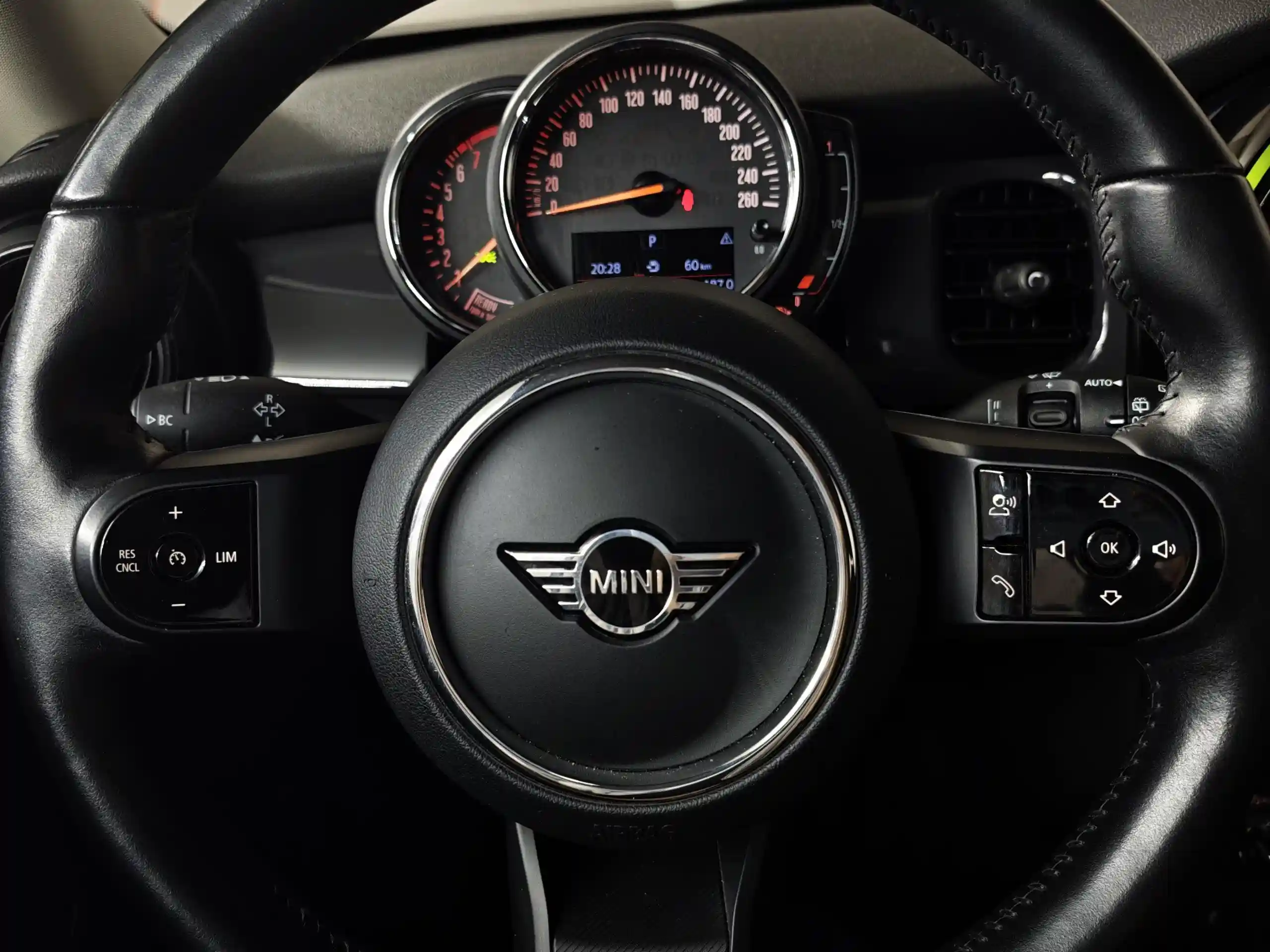 MINI 3 двери 2022