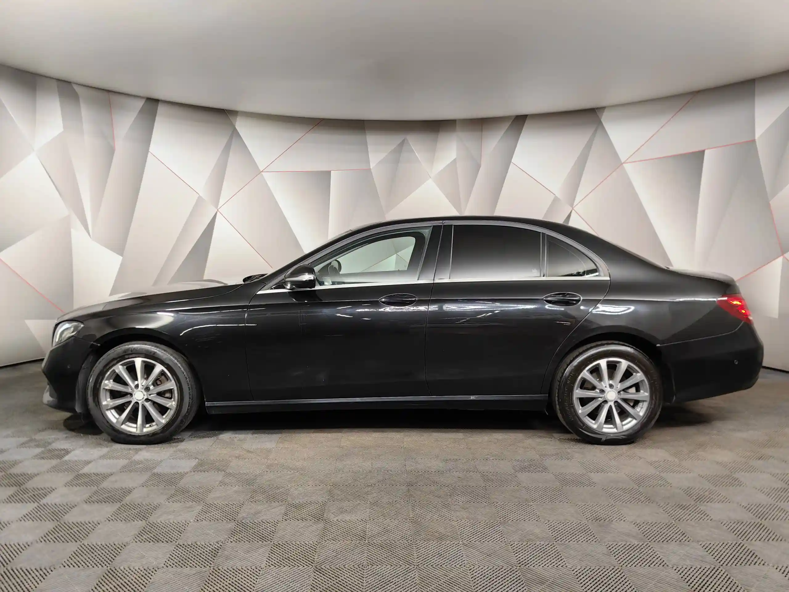 Mercedes-Benz E-Класс 2020