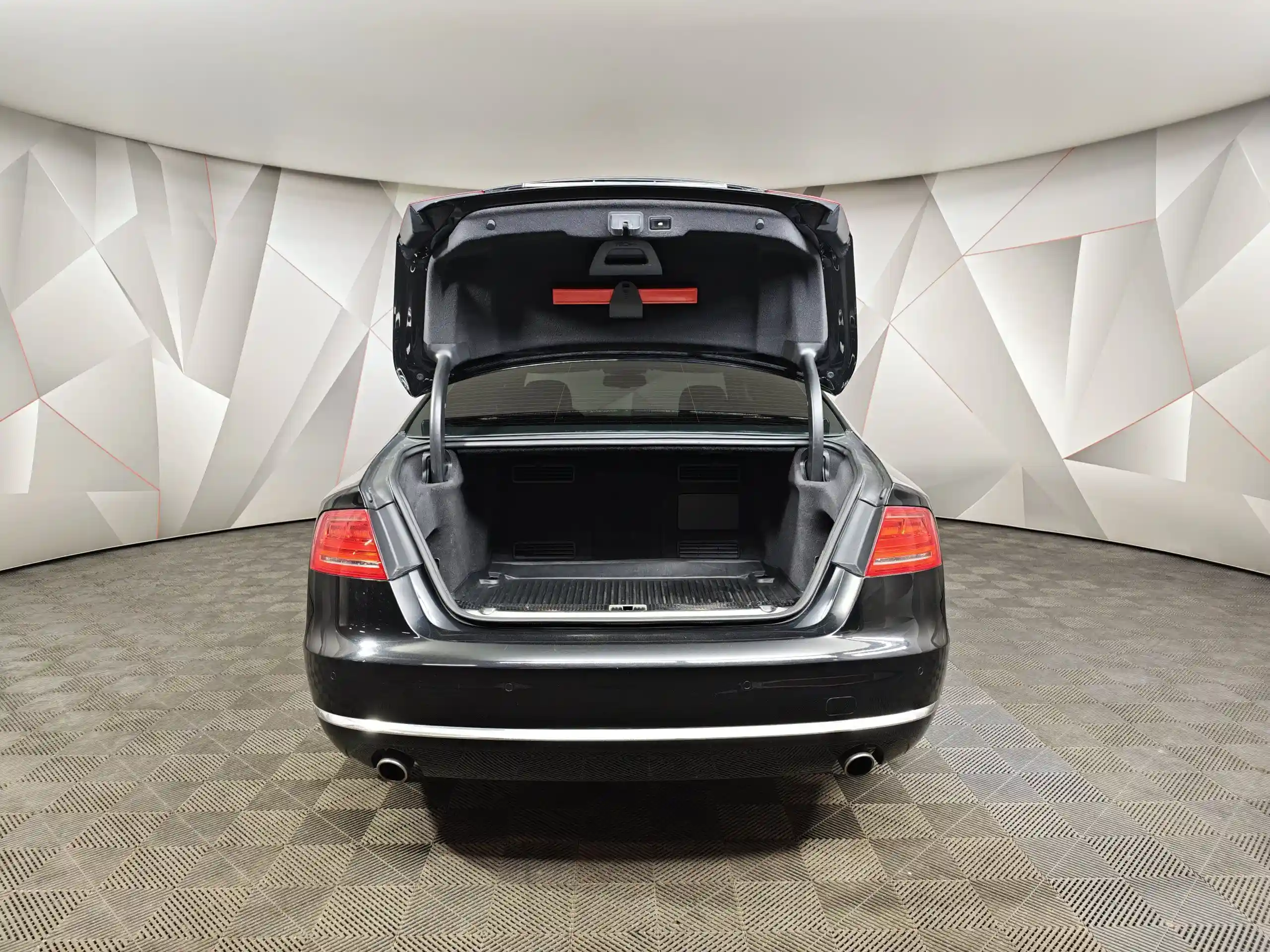 Audi A8 2011