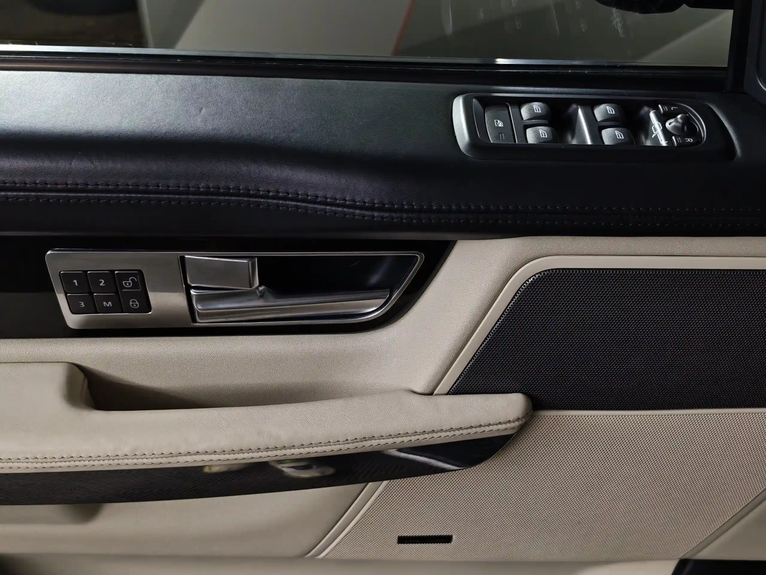 Land Rover Range Rover Sport 2012