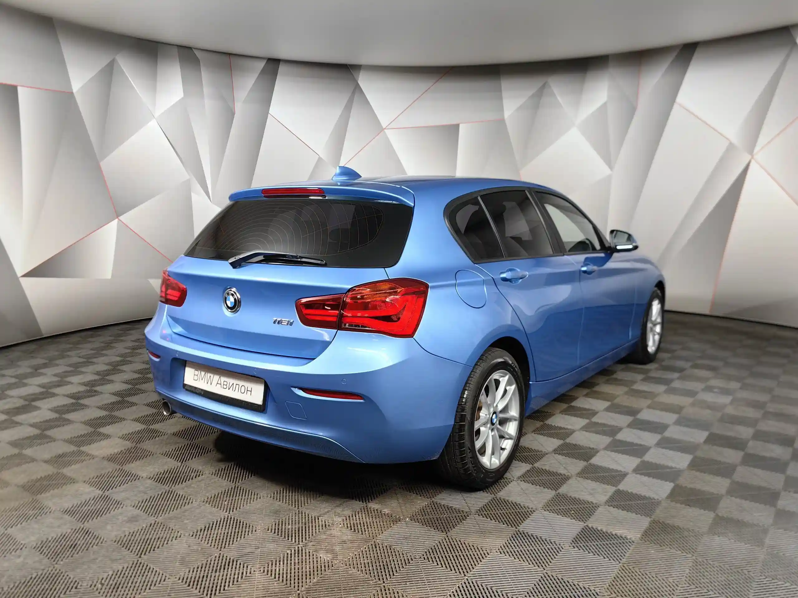 BMW 1 серия 2018