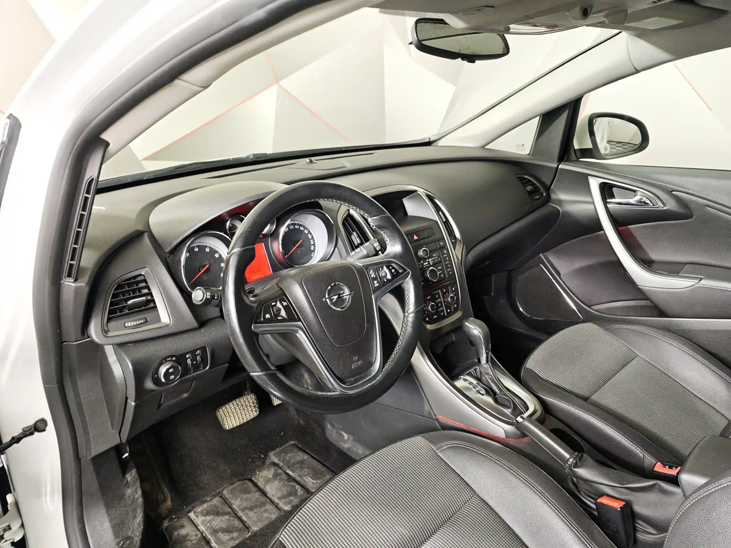 Opel Astra 2011