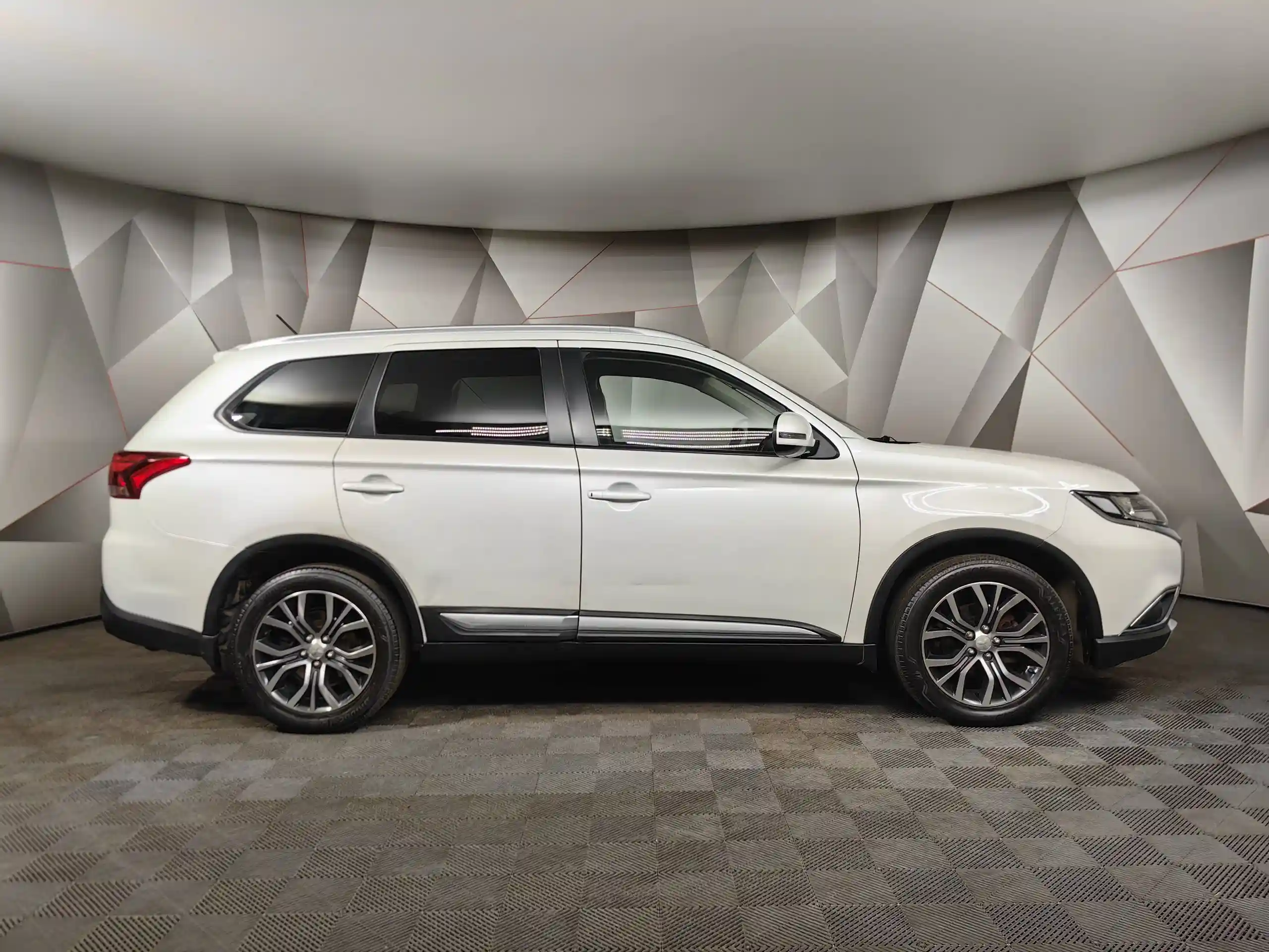 Mitsubishi Outlander 2015