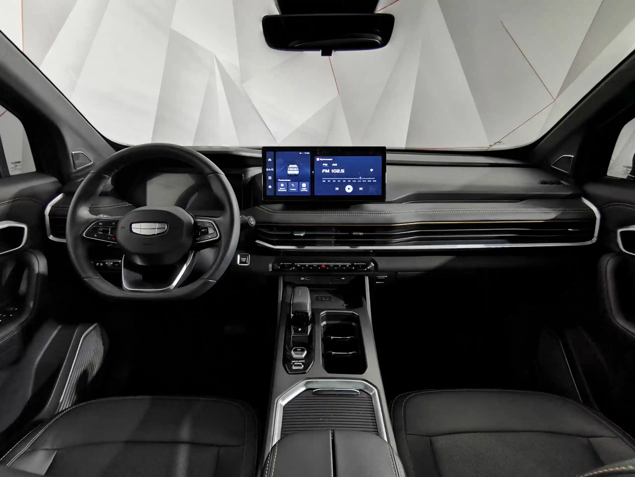 Geely Okavango 2024