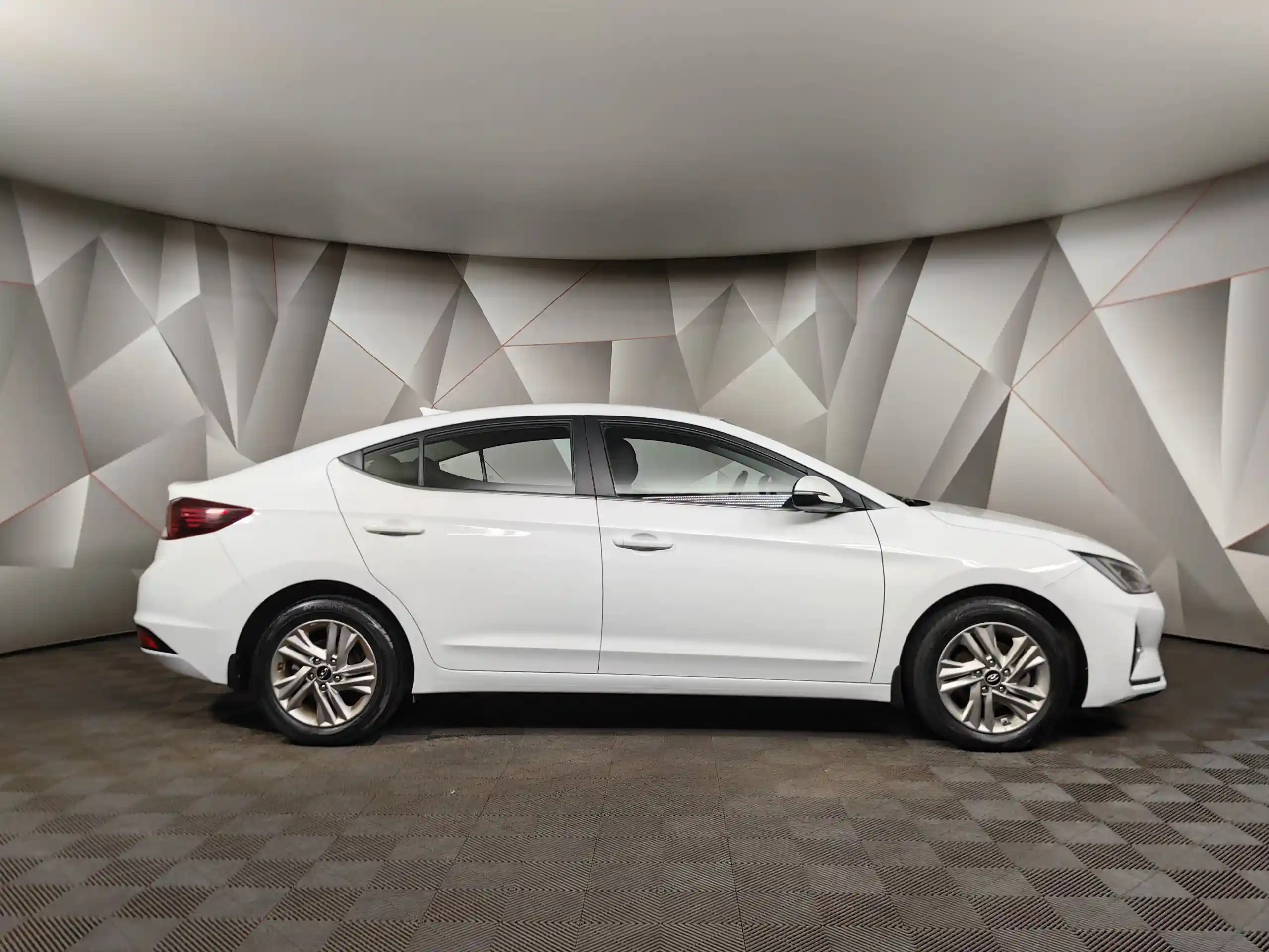 Hyundai Elantra 2019