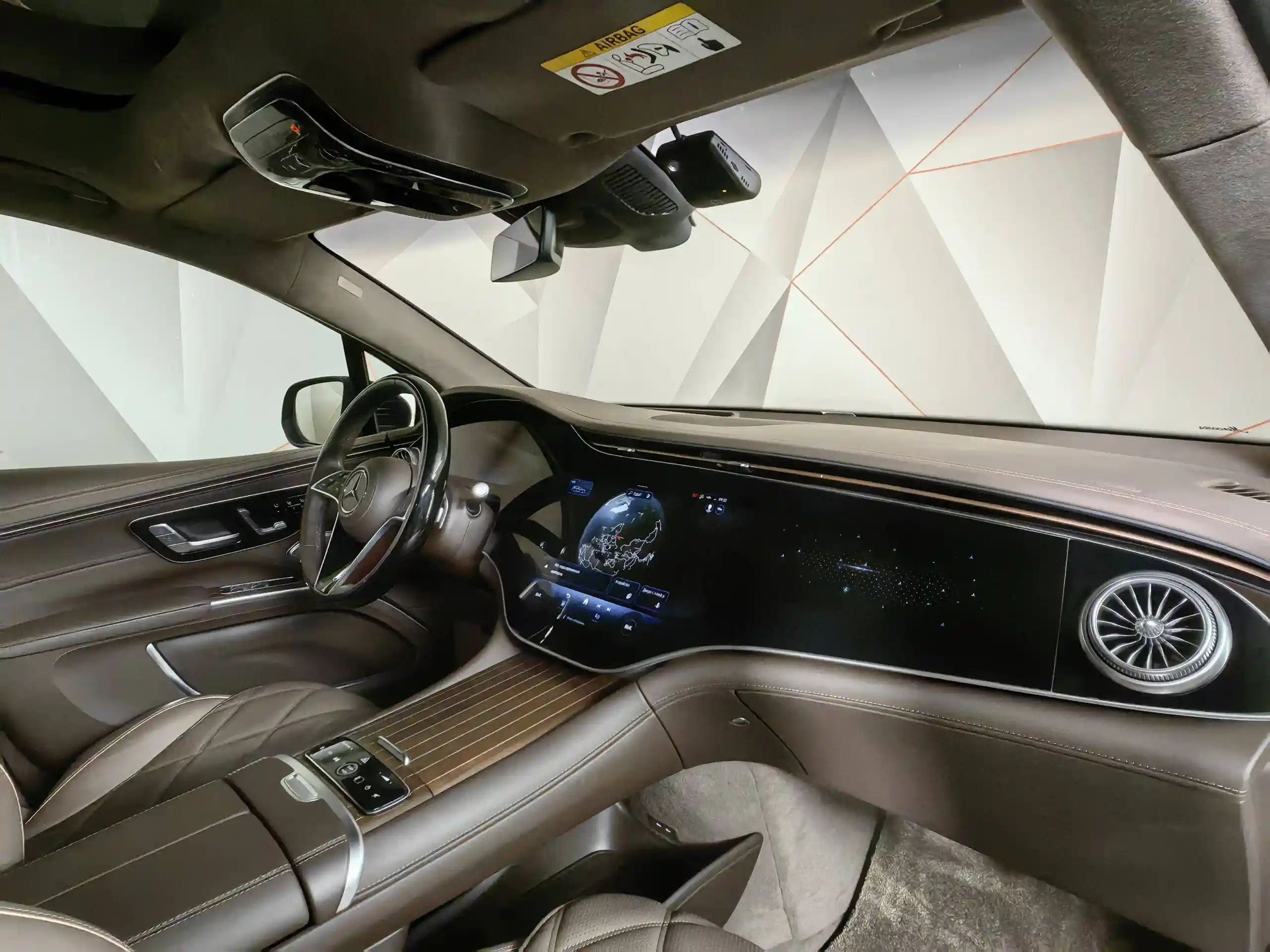 Mercedes-Benz Maybach EQS SUV 2024