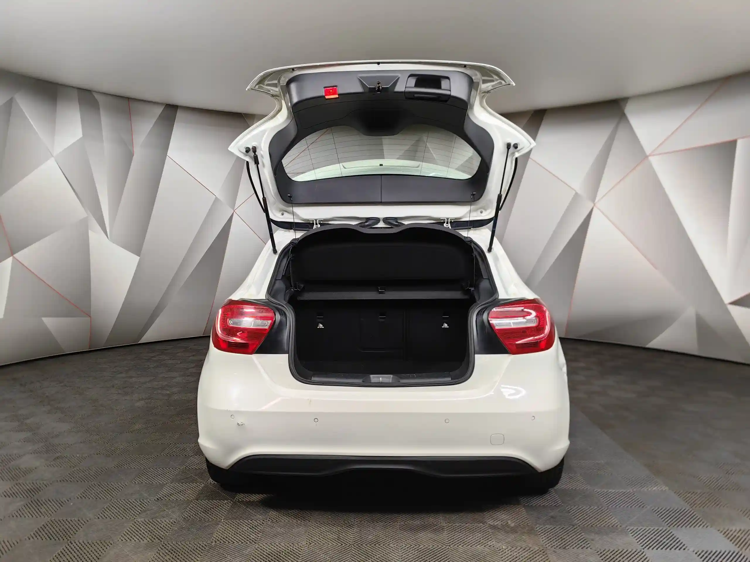 Mercedes-Benz A-Класс 2013