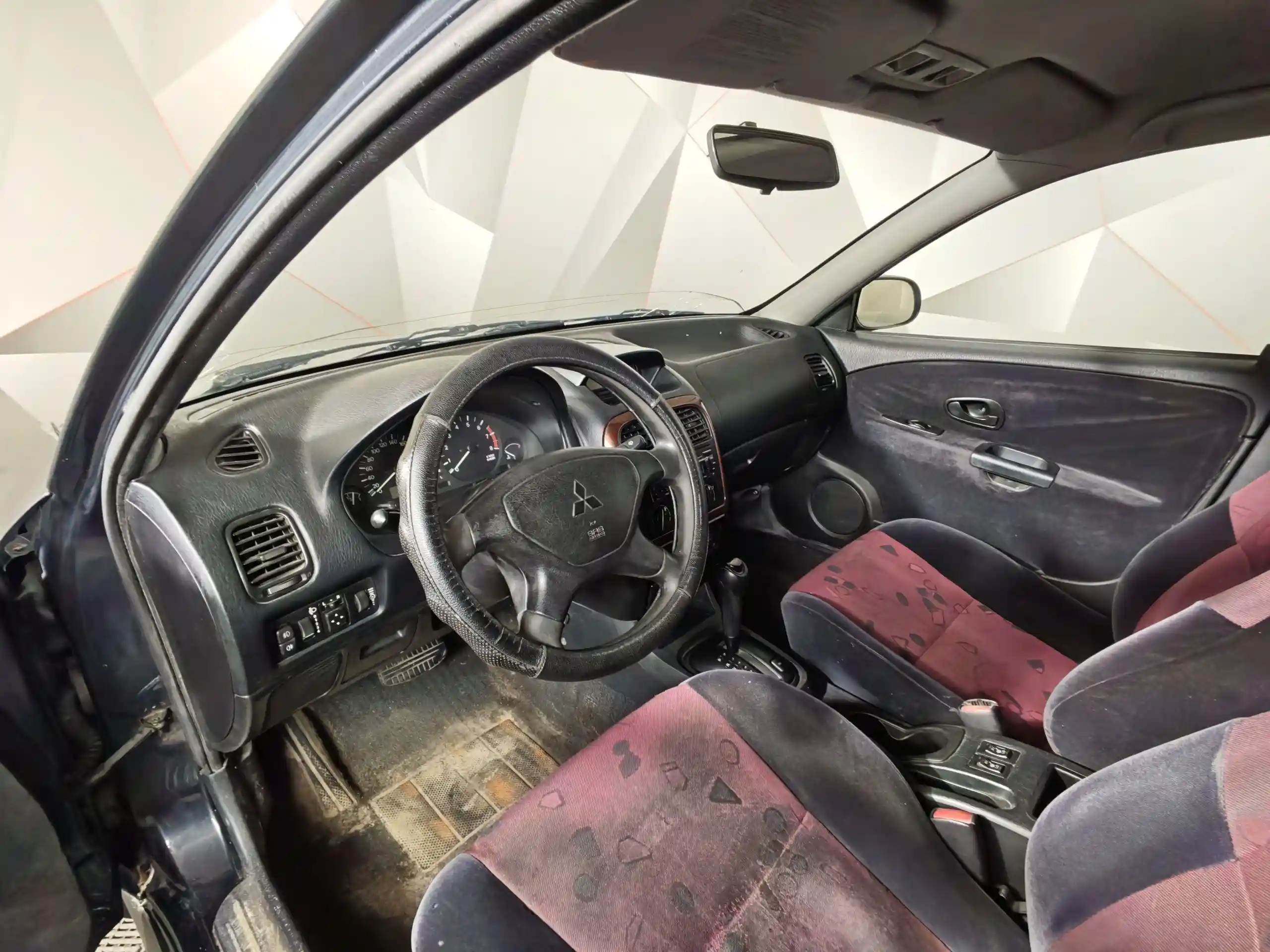 Mitsubishi Carisma 2001