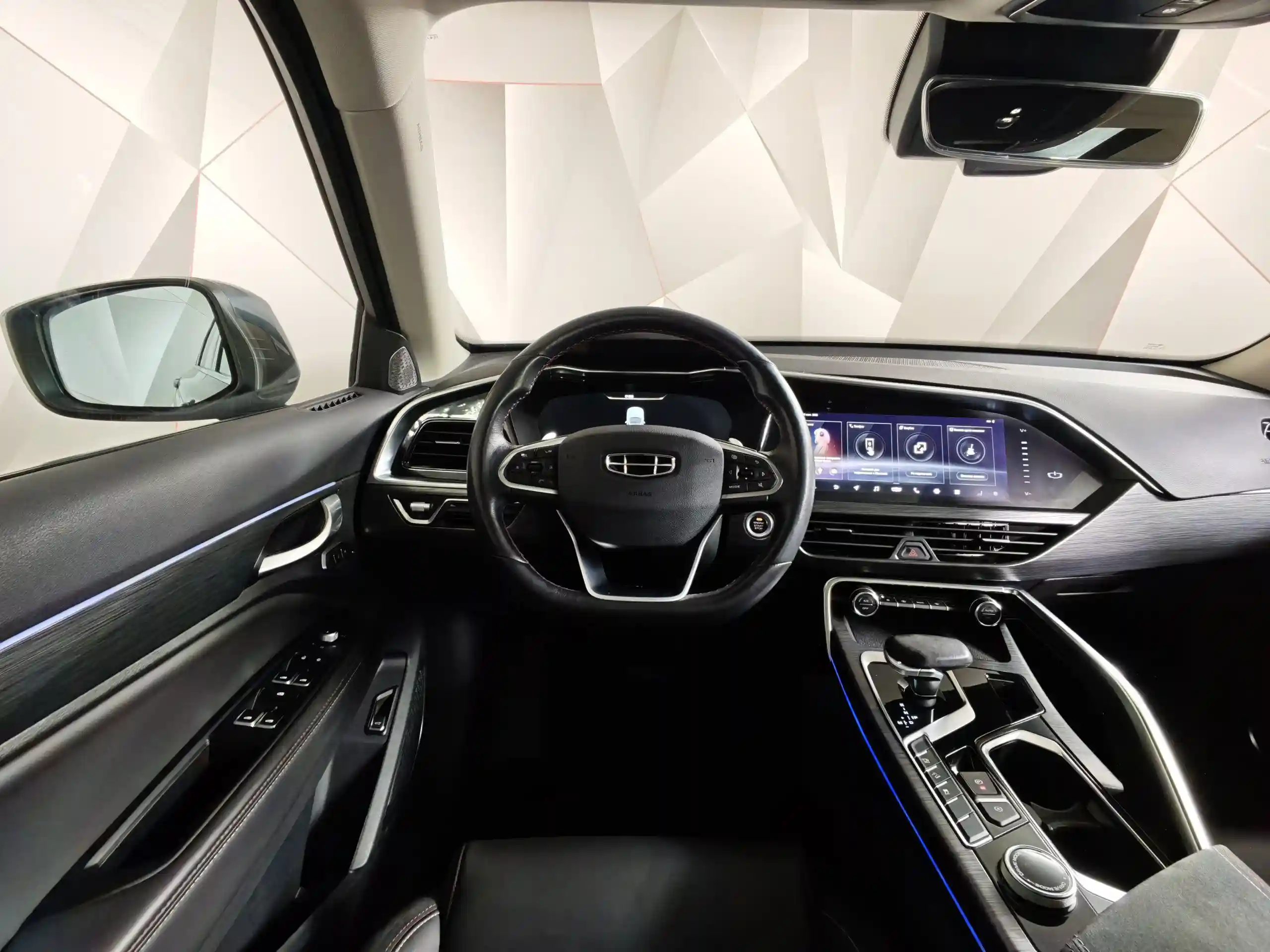 Geely Tugella 2021