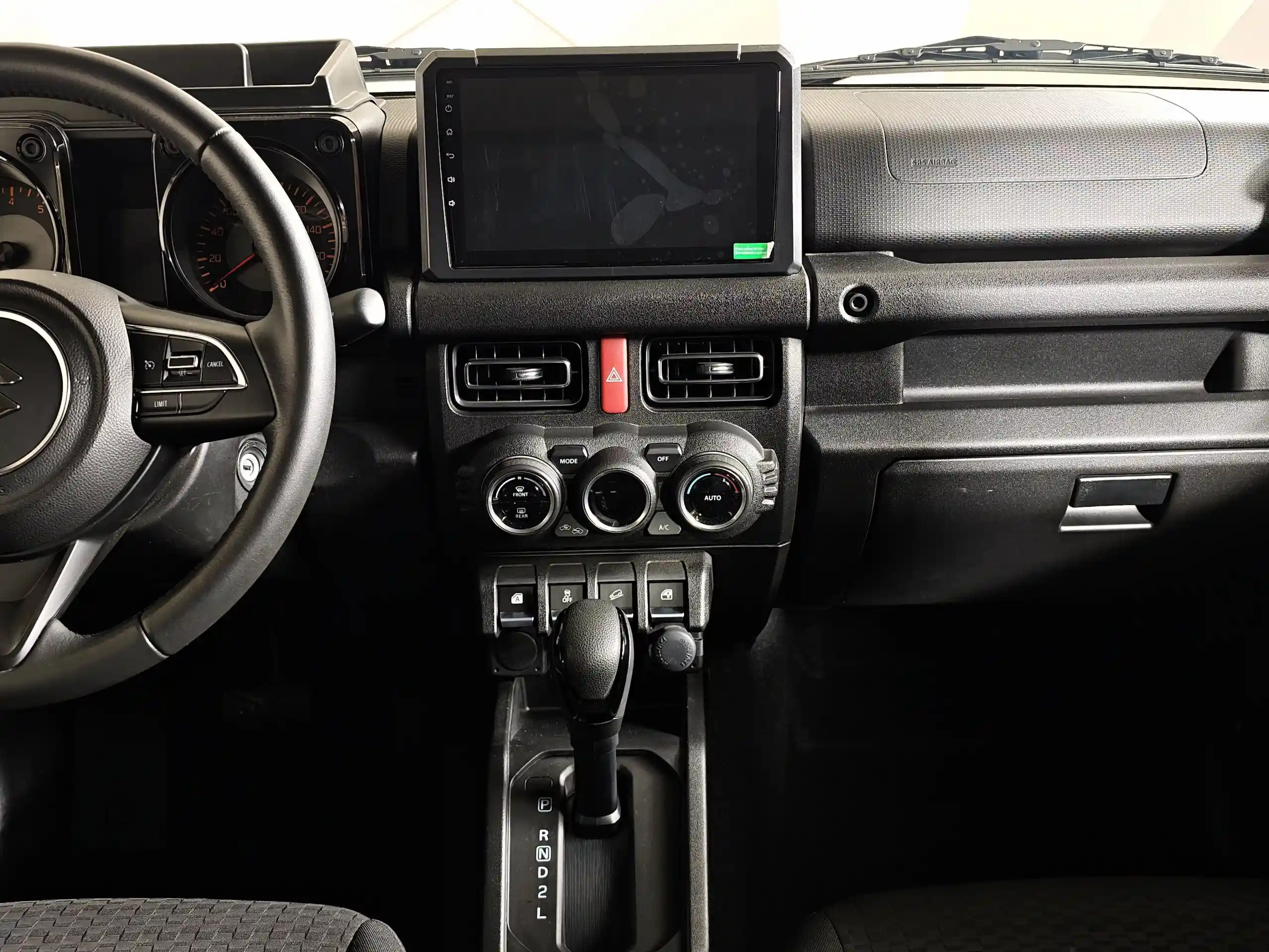 Suzuki Jimny 2024