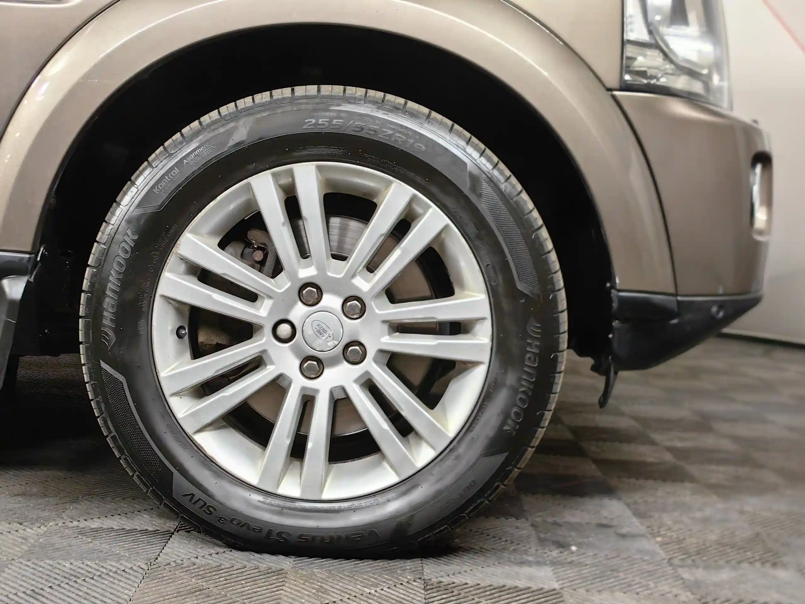 Land Rover Discovery 2015