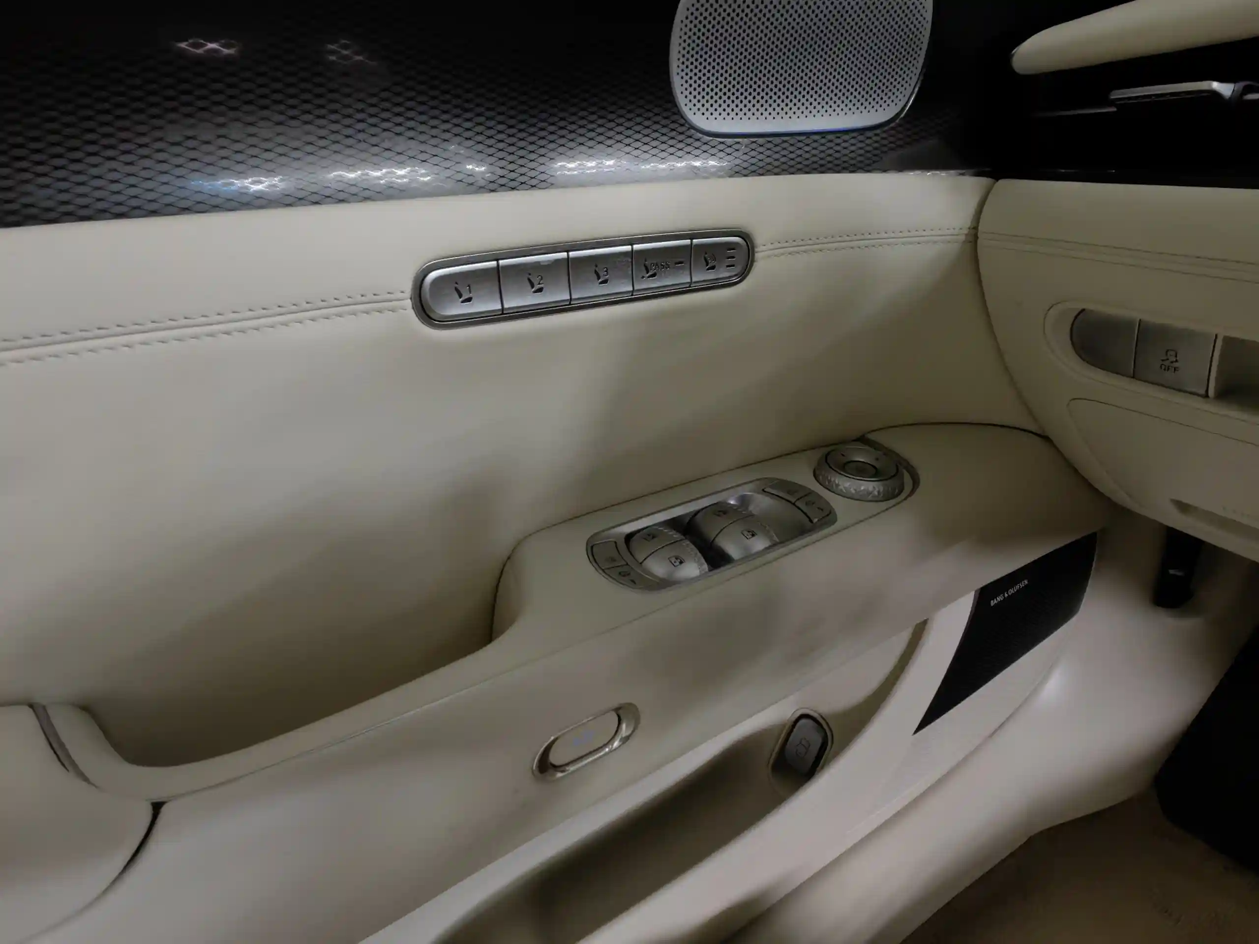 Genesis G90 2021
